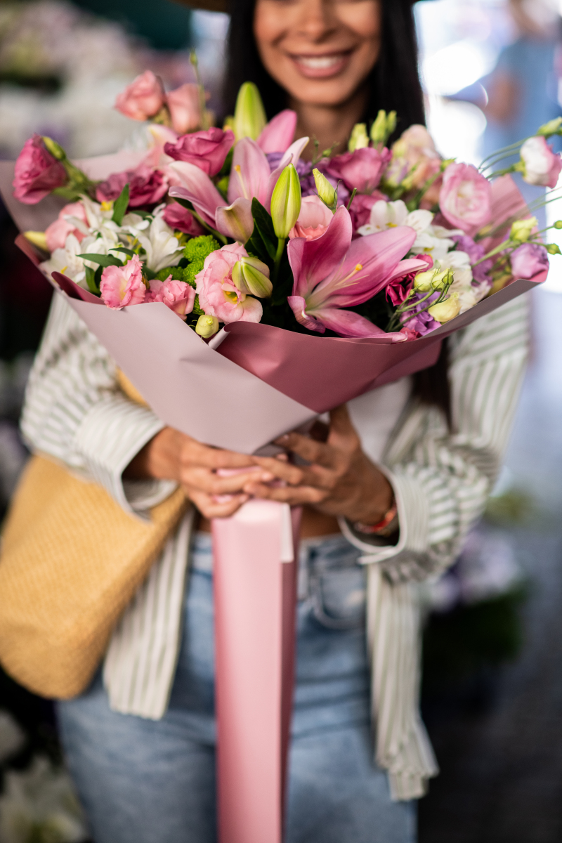 请帮我写1篇600字博客文章主题是：探病送什么花