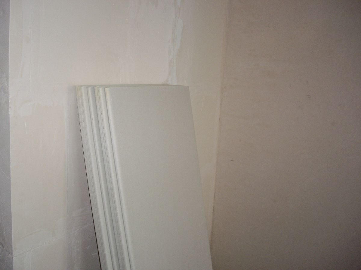 地板下龙骨泡水了石灰粉吹进去能防发霉吗还有没有其他防霉的方法