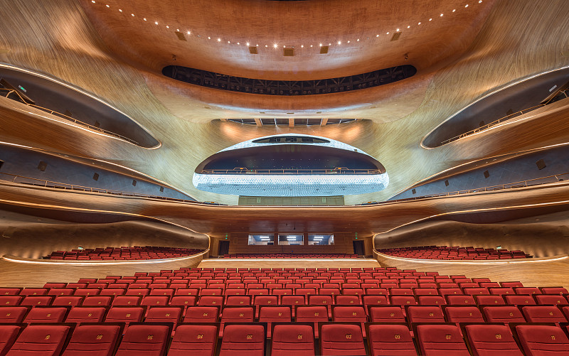吉林大剧院：长春市大型综合性演艺场所，文化艺术中心