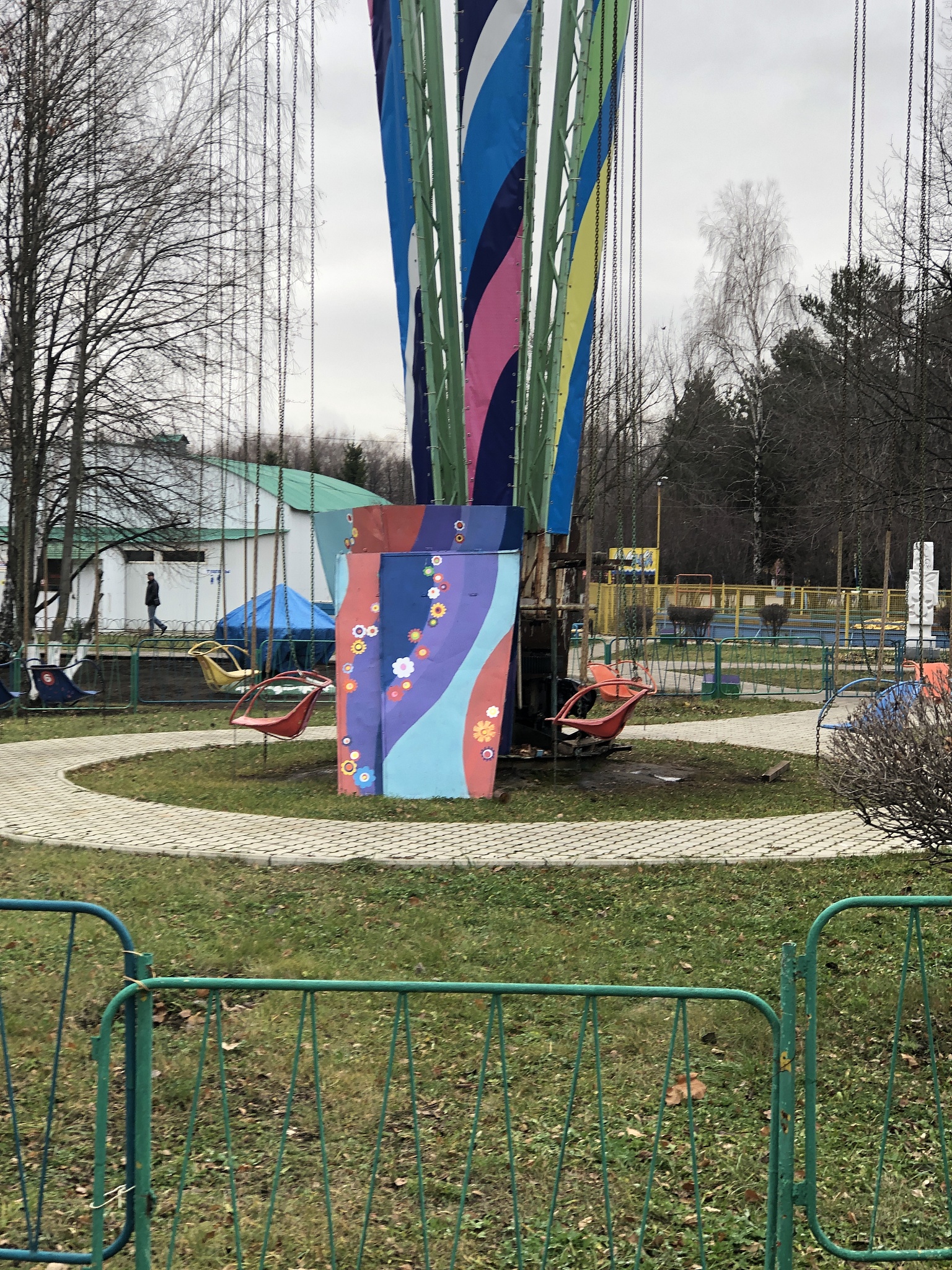 新媒体时代视觉文化传播：景观化与意识形态塑造