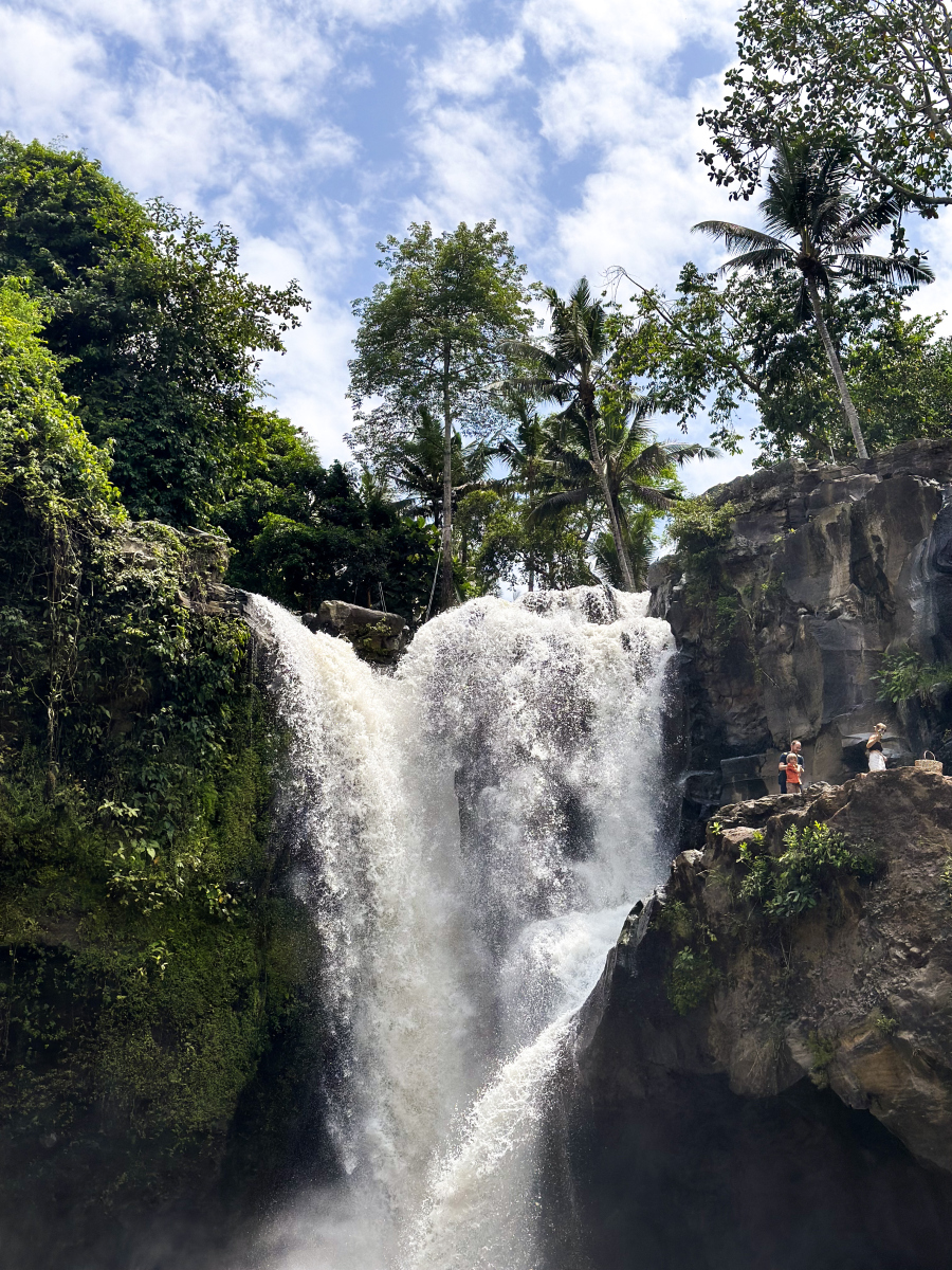 江门白水带风景区,于五一之黄金周,实乃旅游之圣地