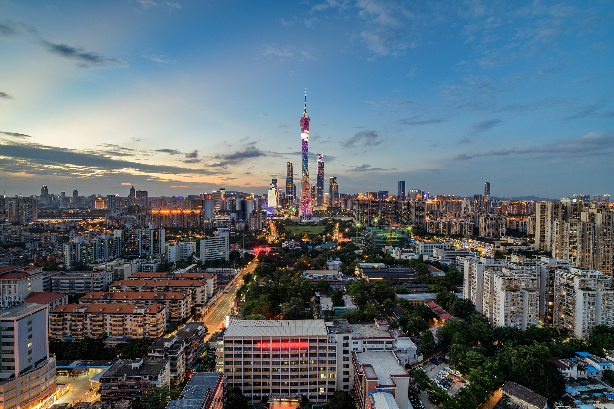 广州城市天际线夜景