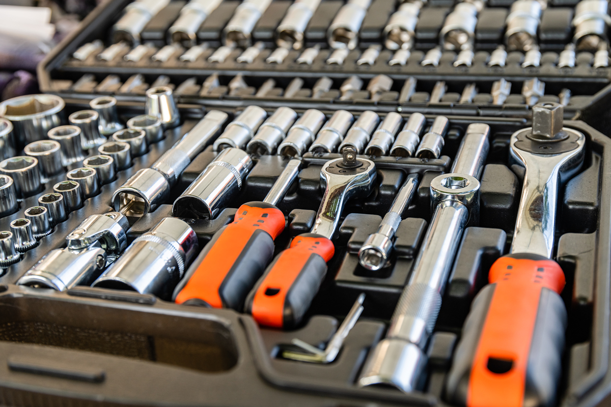 电脑主机安装必备工具清单：新手入门指南