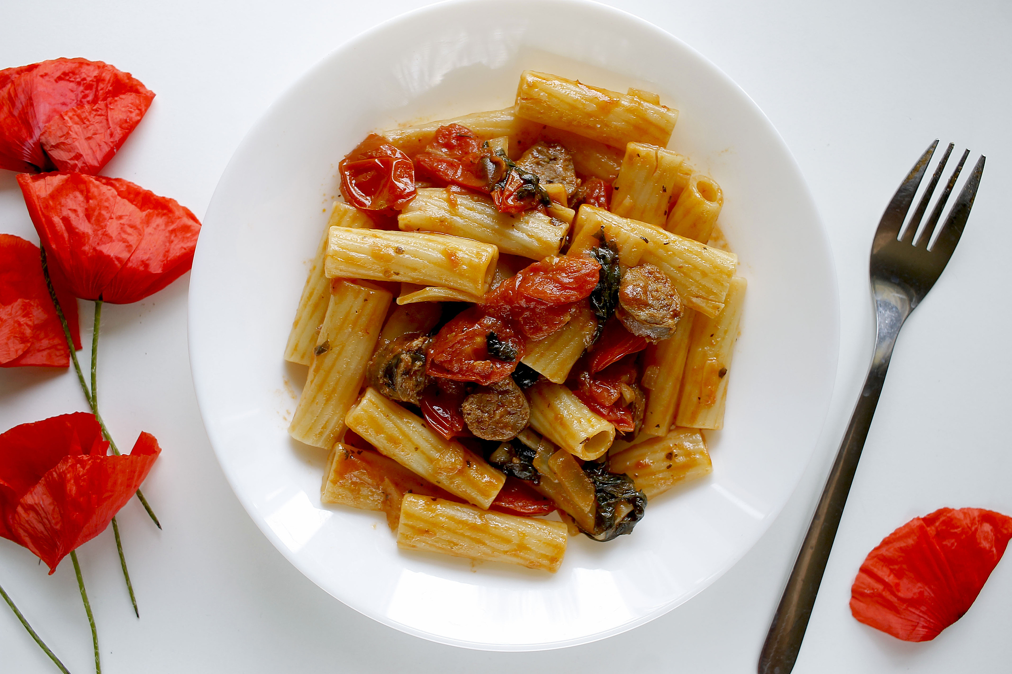 sausage spinach tomatoes pasta