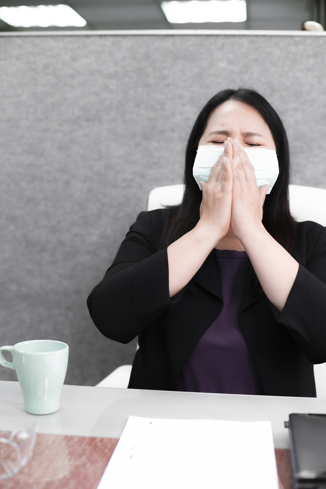 covid-19 pneumonia symptoms in the office