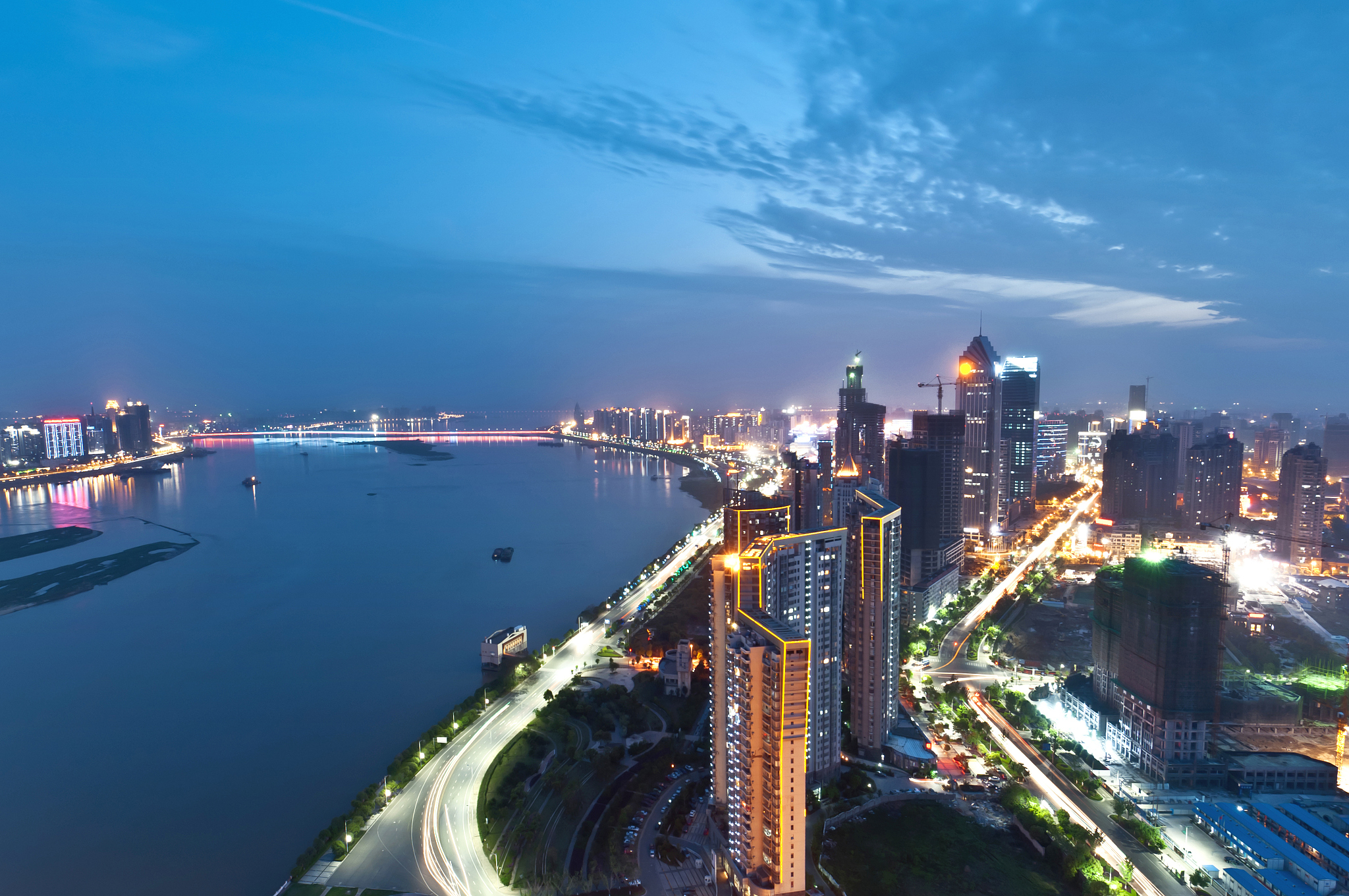 city night scene
