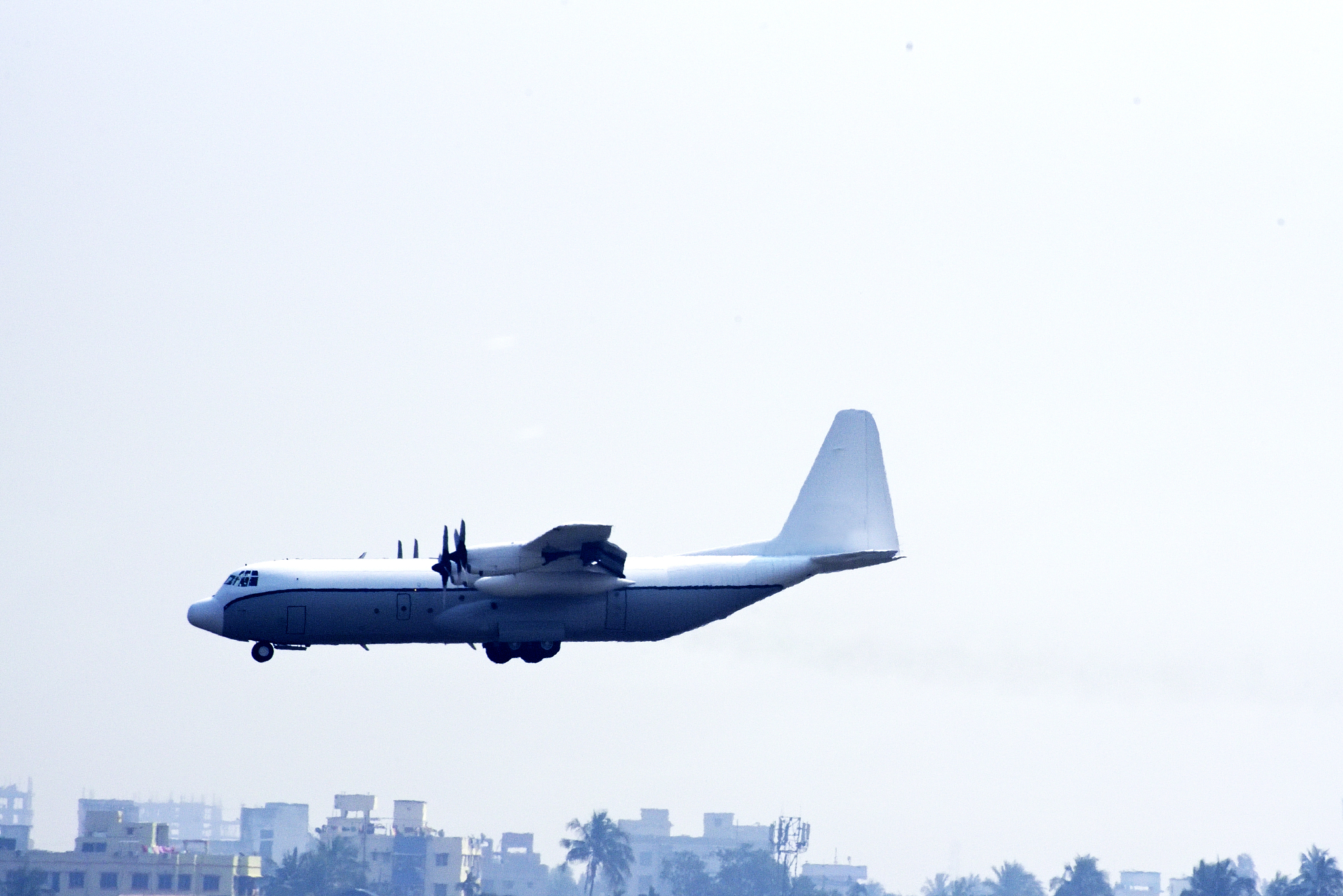 重庆黔江区航空民族职业教育中心招生电话多少