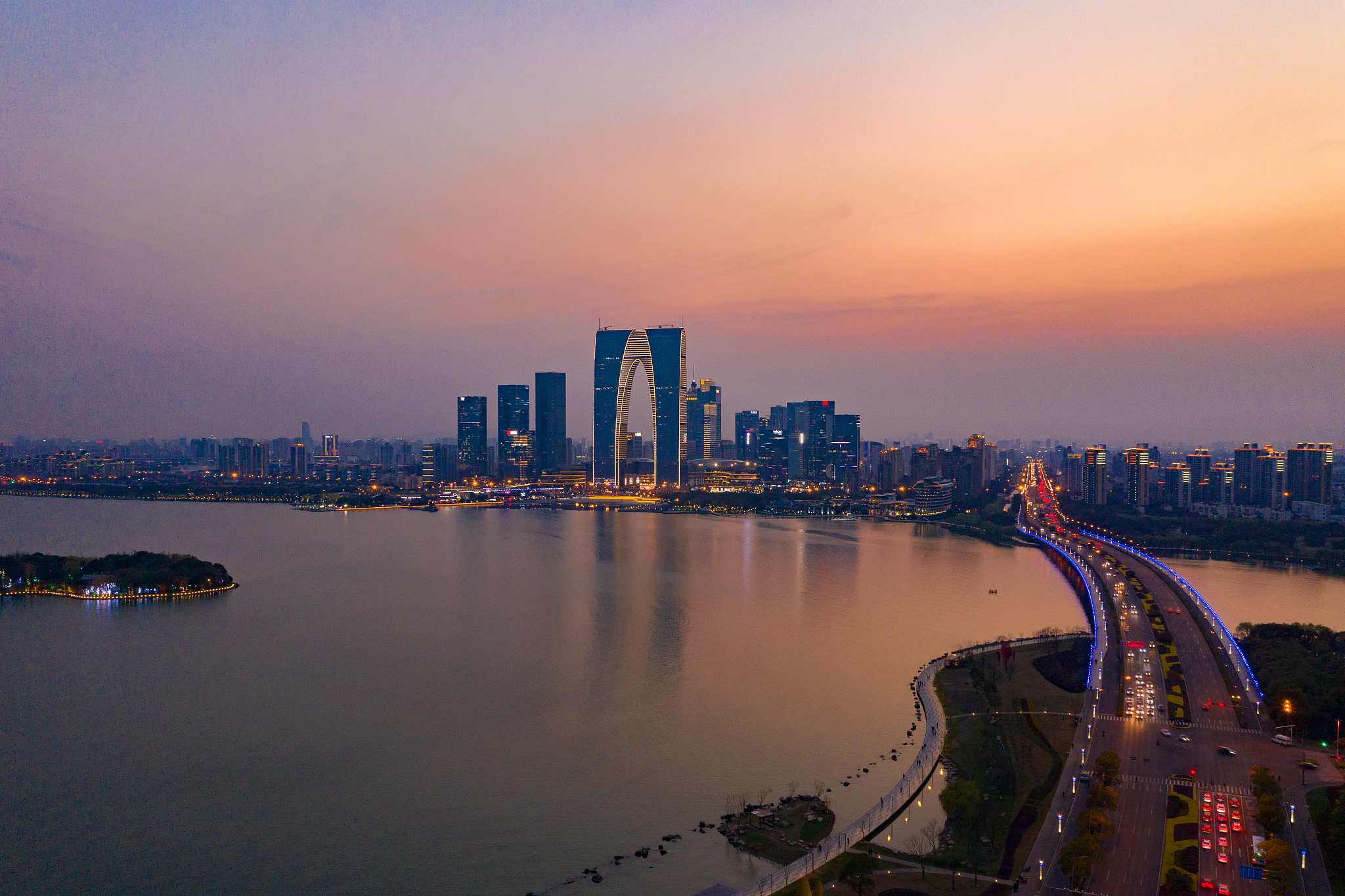 航拍苏州现代城市cbd夜景风光