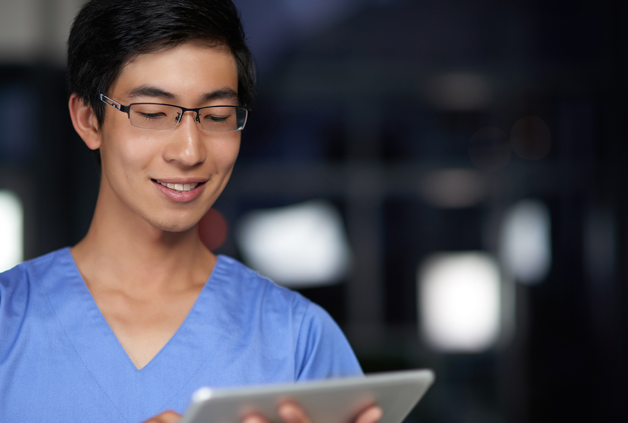 楚雄中专学校专业介绍：机械、电子、建筑、医疗、美容美发、旅游等