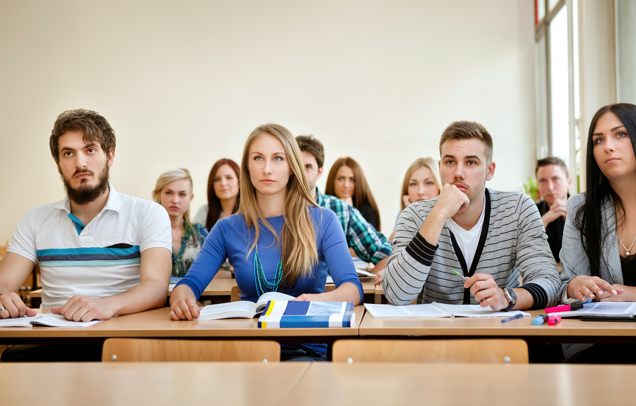 The learner is a Chinese college student Discuss the learners cultural and language background together with a description of the learners language learning experiences perceived difficulties with Eng