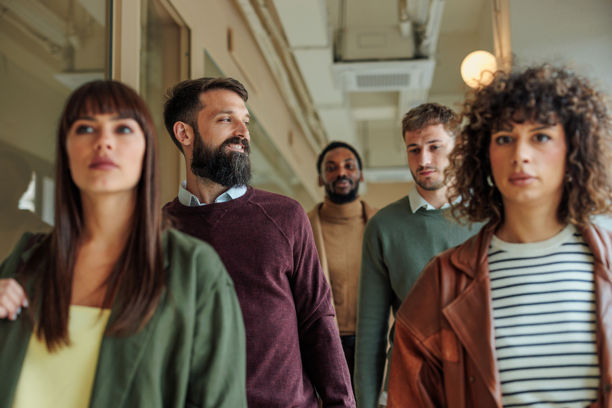 《各取所需》：墨西哥同性恋爱情剧，揭示复杂情感与阴谋