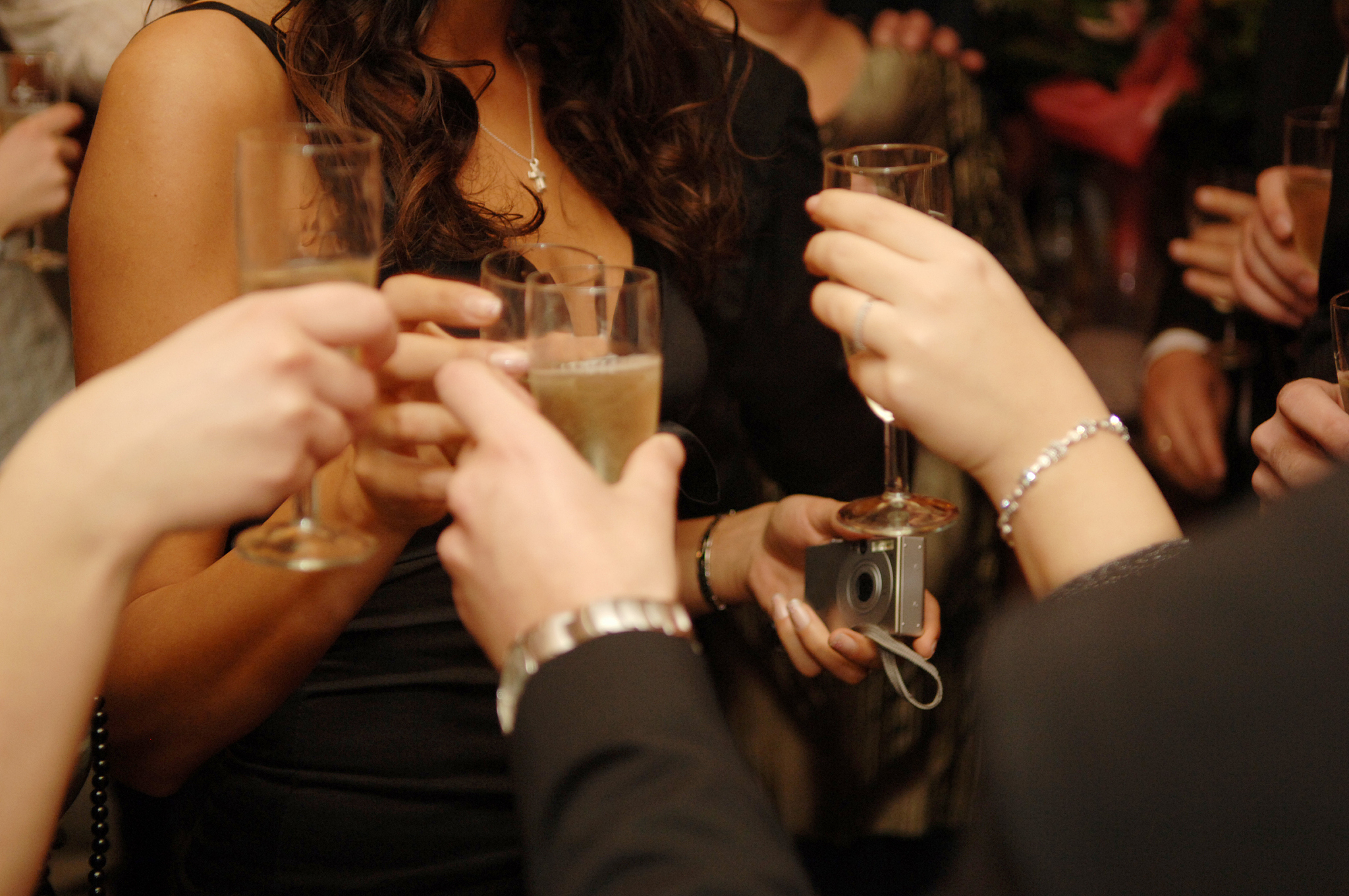 用李清照的词句风格写一篇关于中考的词要求用词优美