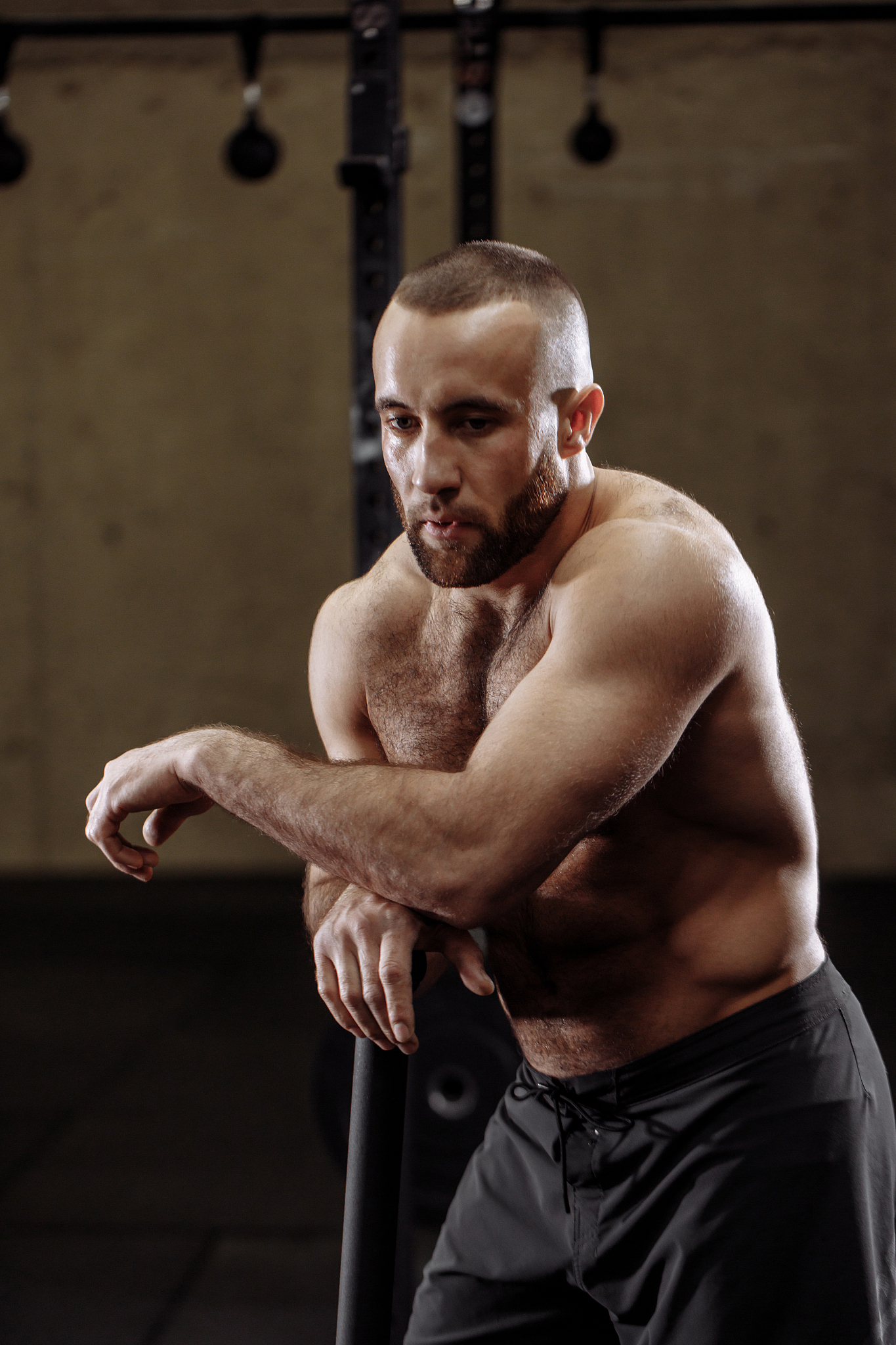 WWE 1538：小巨人盖博搞笑战胜肌肉怪兽里德尔！