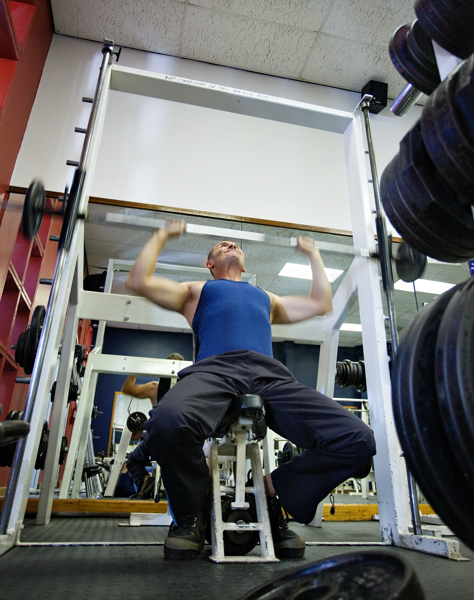 单臂坐姿侧平举和侧卧侧平举动作对三角肌的肌电特征对比研究 研究的重点和难点分别是