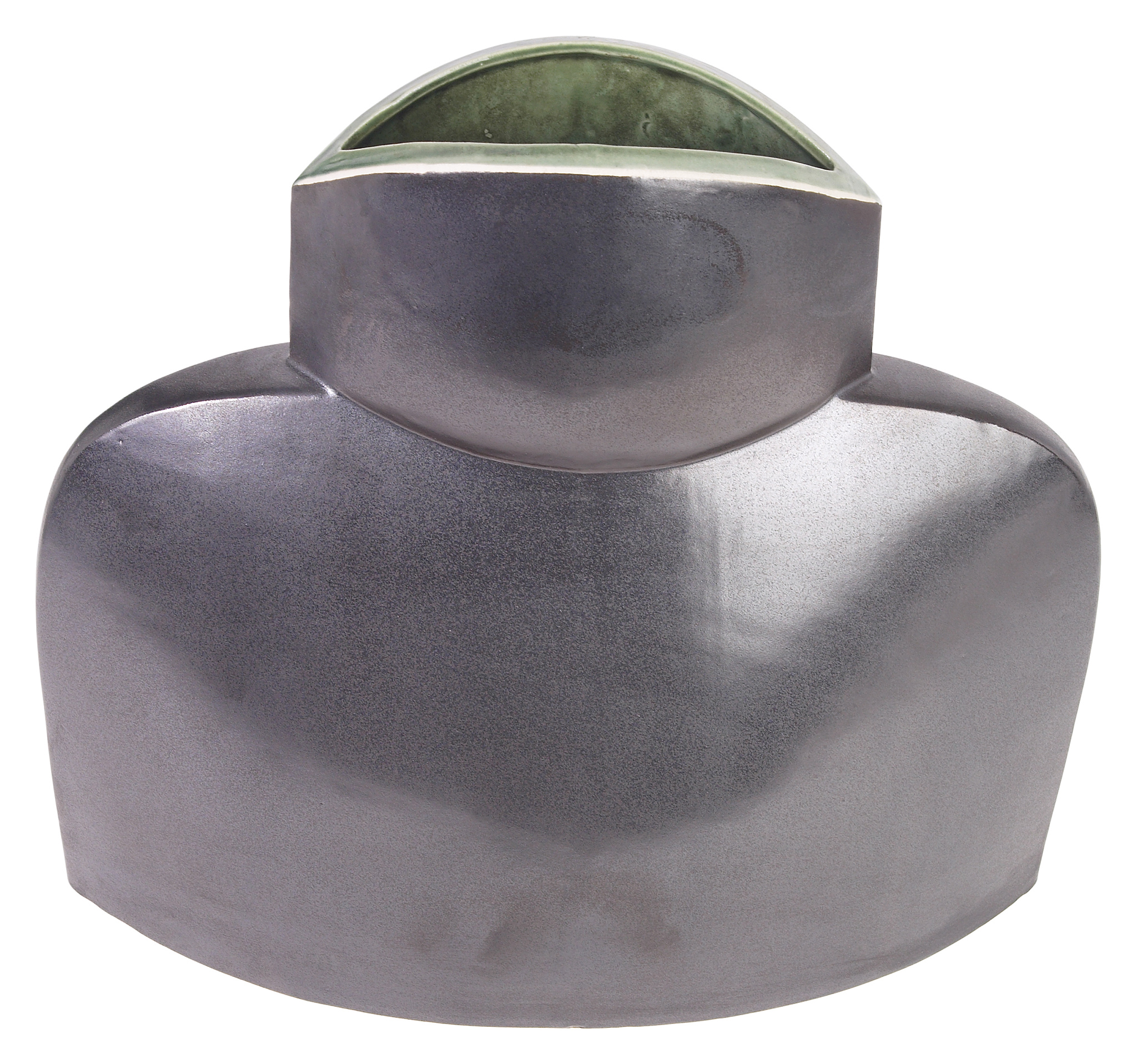 After the spare parts for the pipelayer were loaded they were secured using lashing belts with a BL capacity of 10 tons These lashing belts were then attached to either the pipelayer or the D-rin