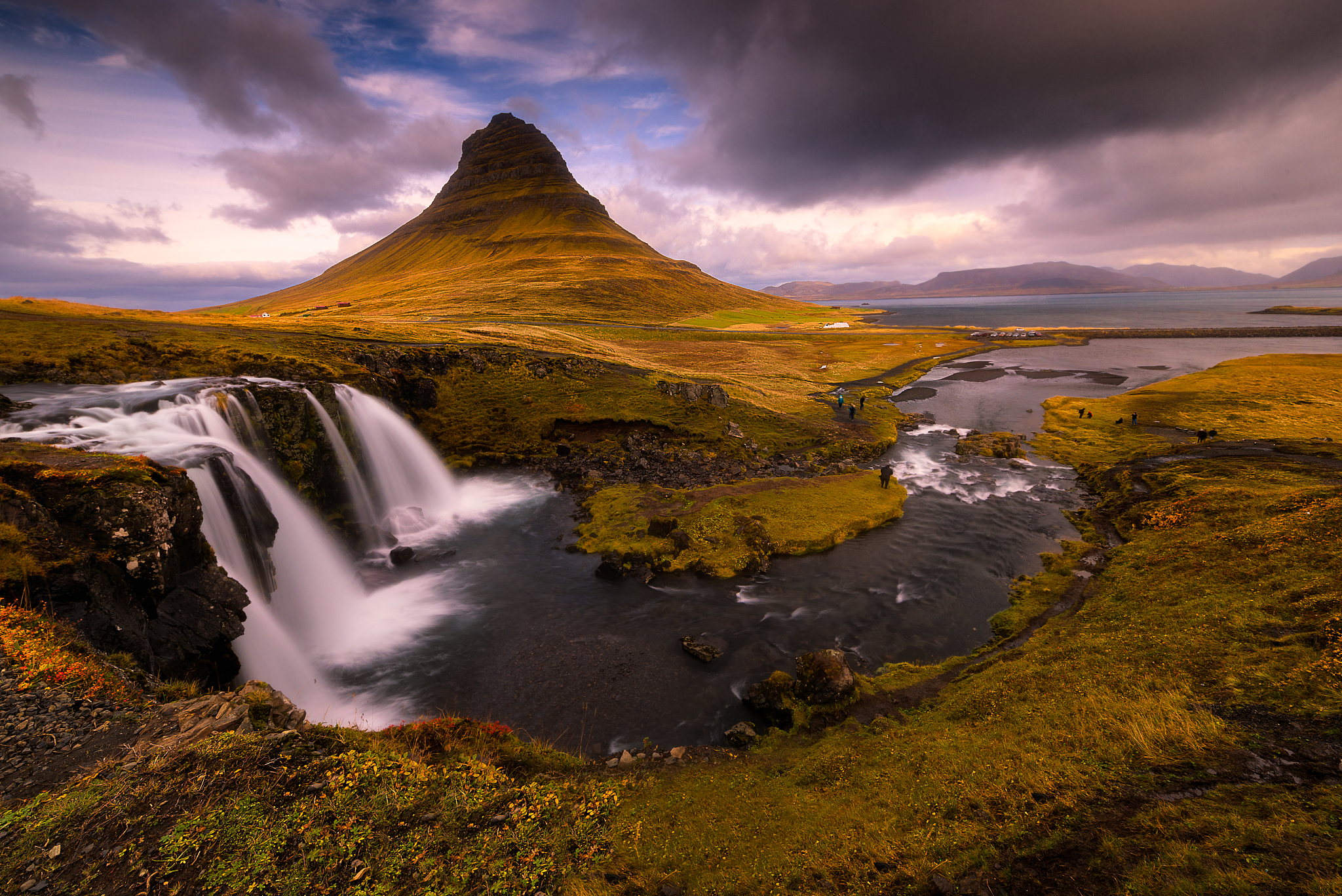 the amazing kirkjufell