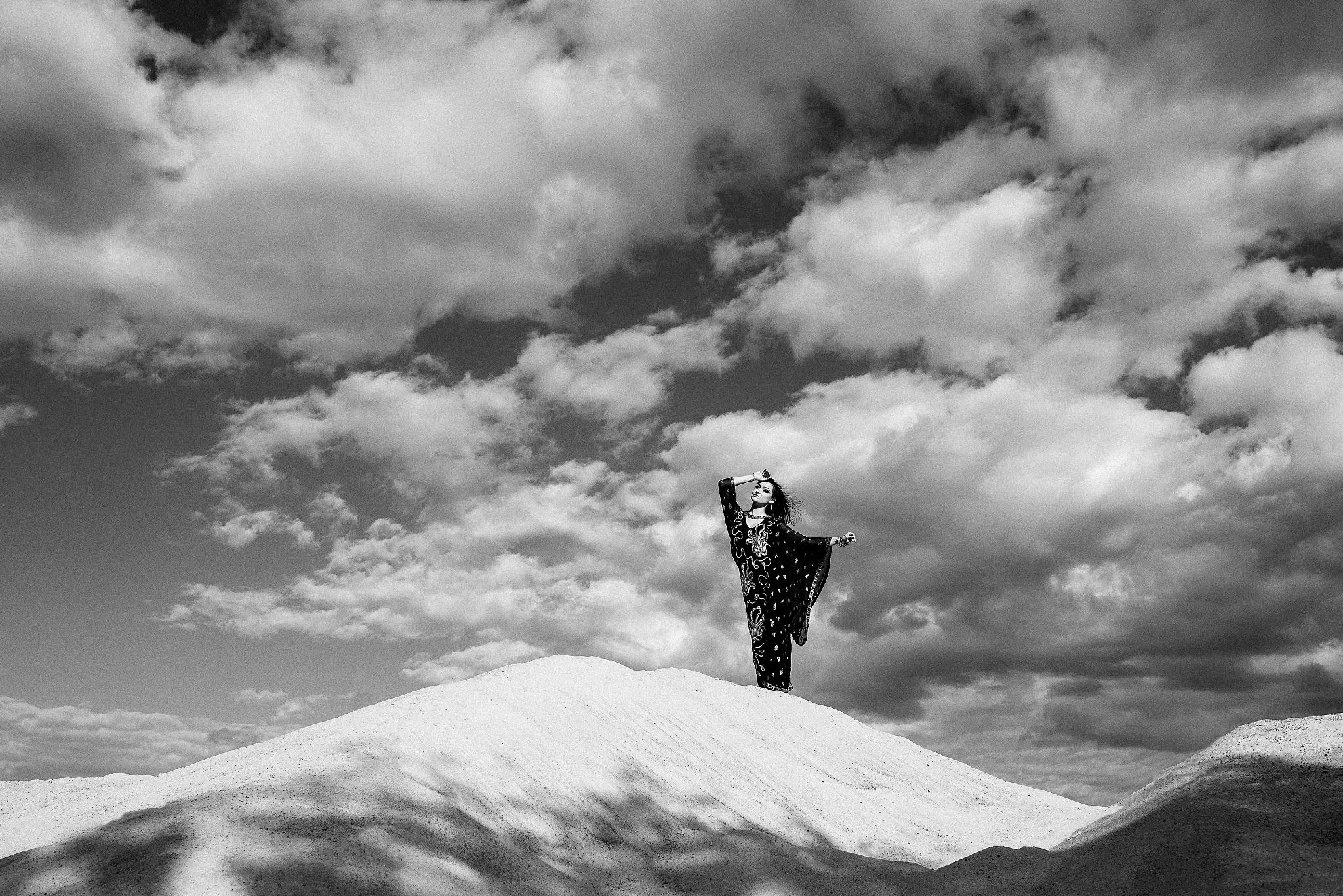 沙漠之舞者-槐：一位拥有神秘力量的边路英雄