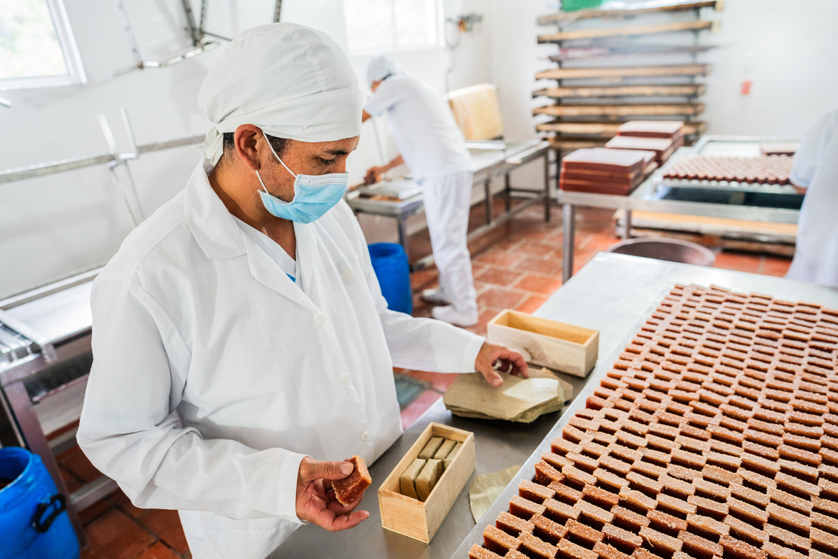 中药生产与加工可以考什么证 或者 以后可以从事什么工作