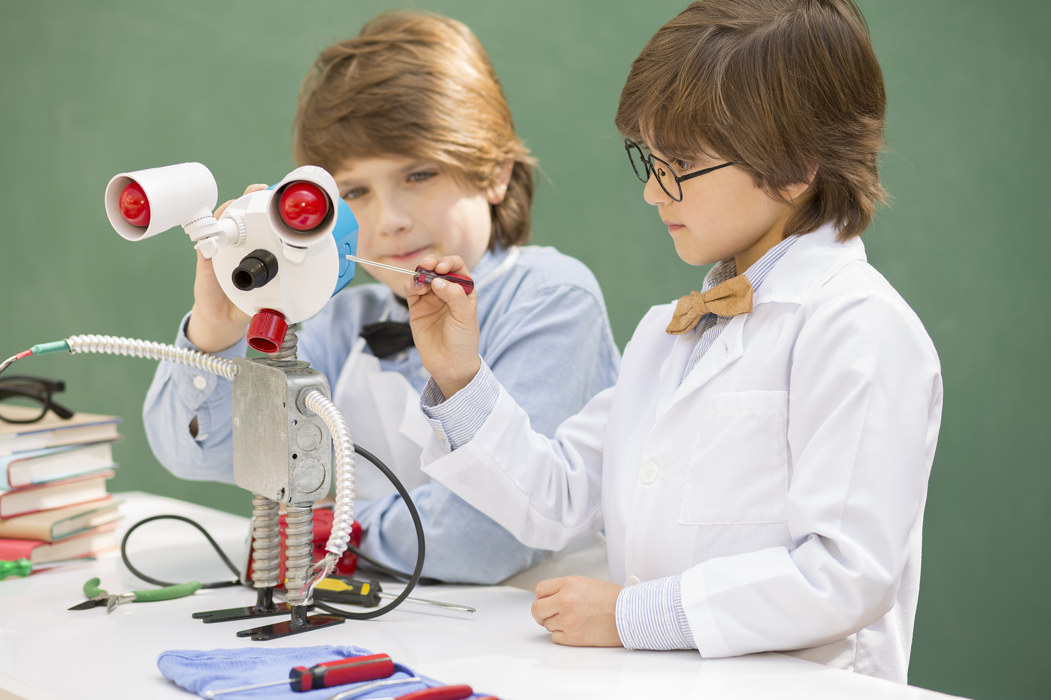 little engineers! elementary-age children collaborate on 'robot'