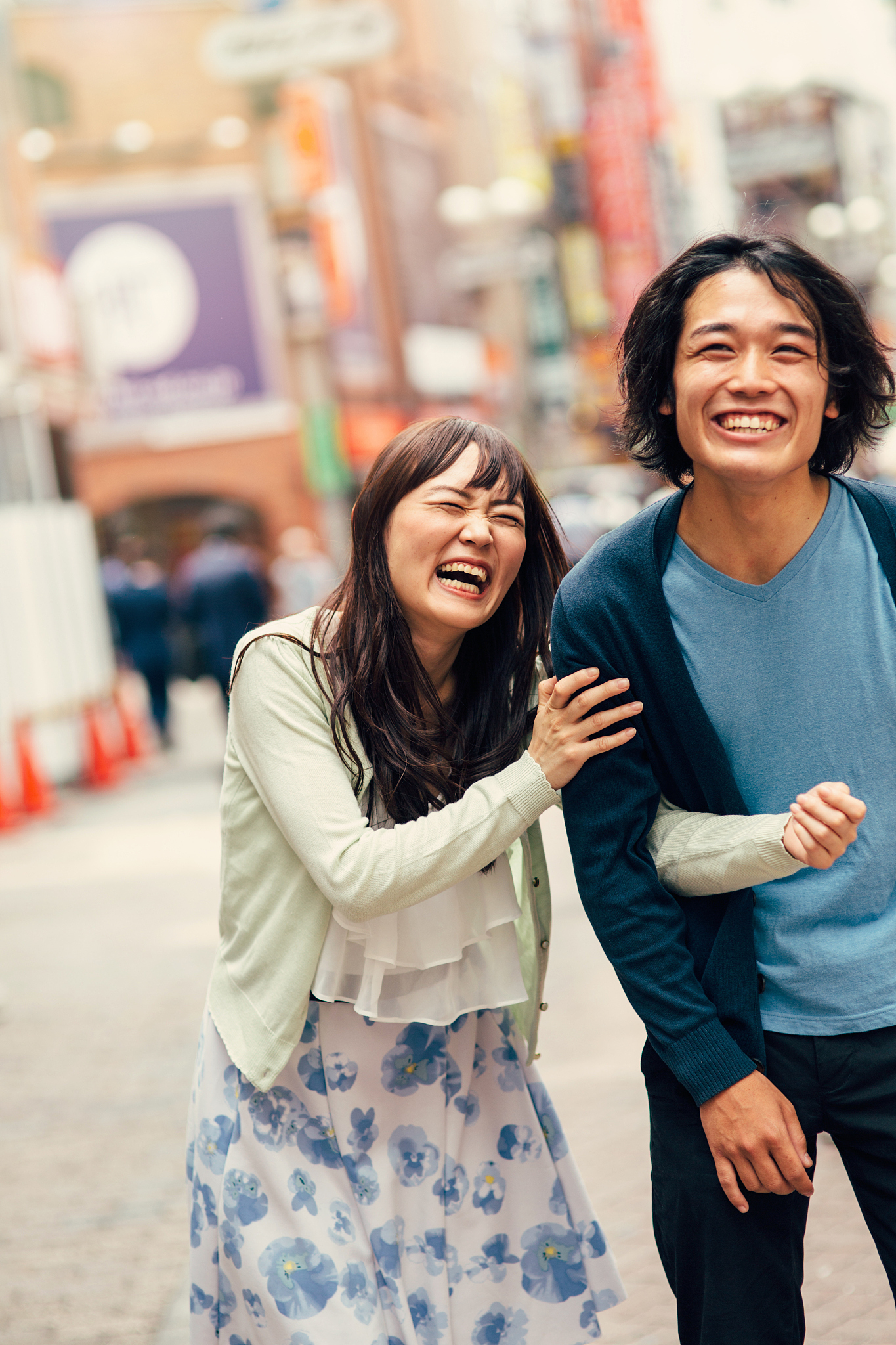 在程序中有这样的语句int fun; 标识符fun表示的是一个返回值为指针型的函数名。