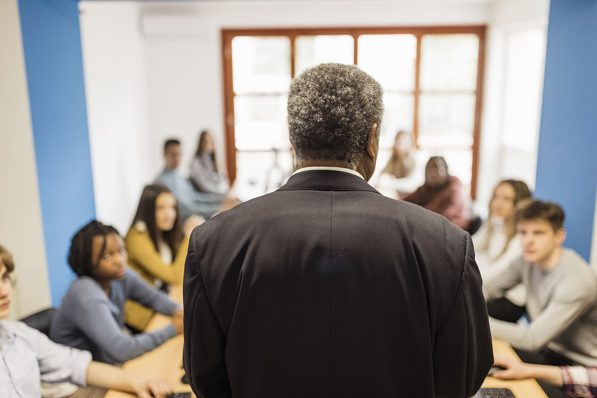 高中老师如何应对学生早恋？