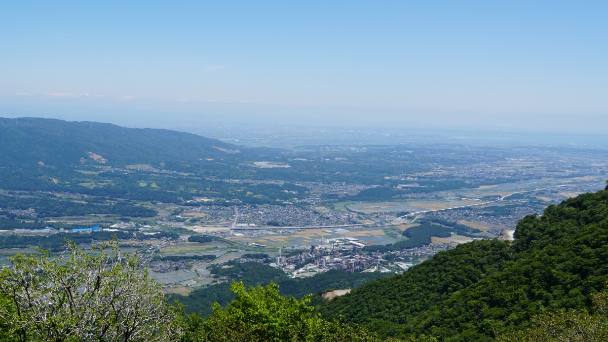 临平山是浙江省杭州市临平区的一处自然风景区,山前古