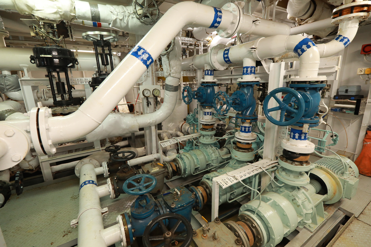 核电站动力设备运行与维护专业详解 - 安全与发电的关键