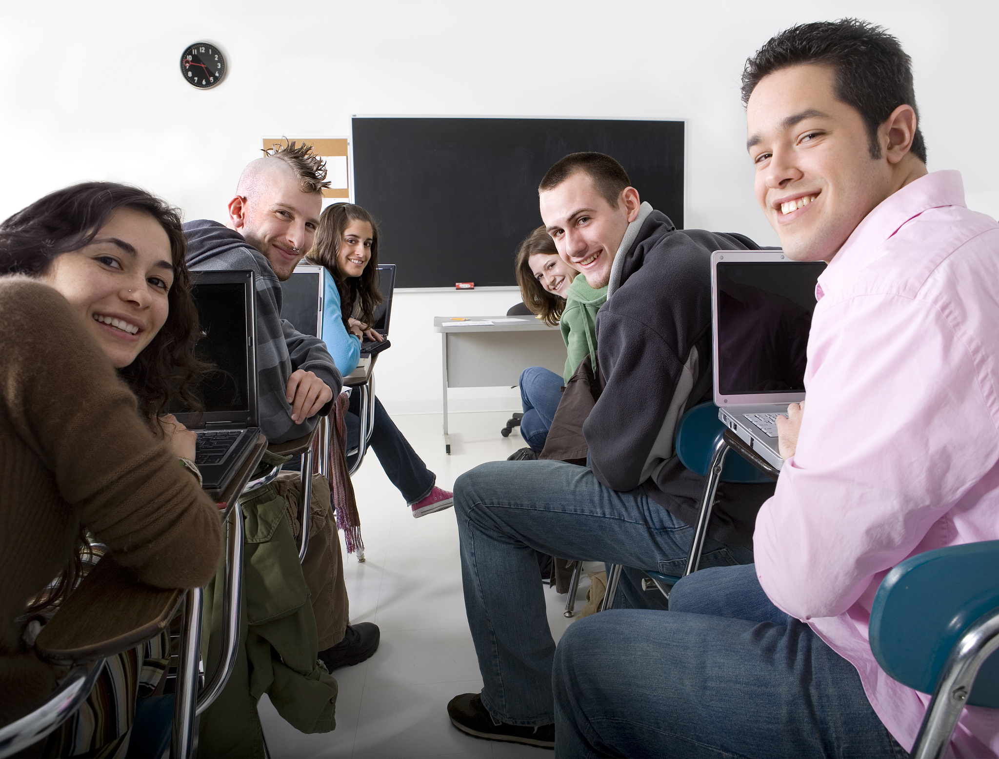 江苏姜堰中等专业学校2022年招生简章：招生条件、专业人数及奖学金