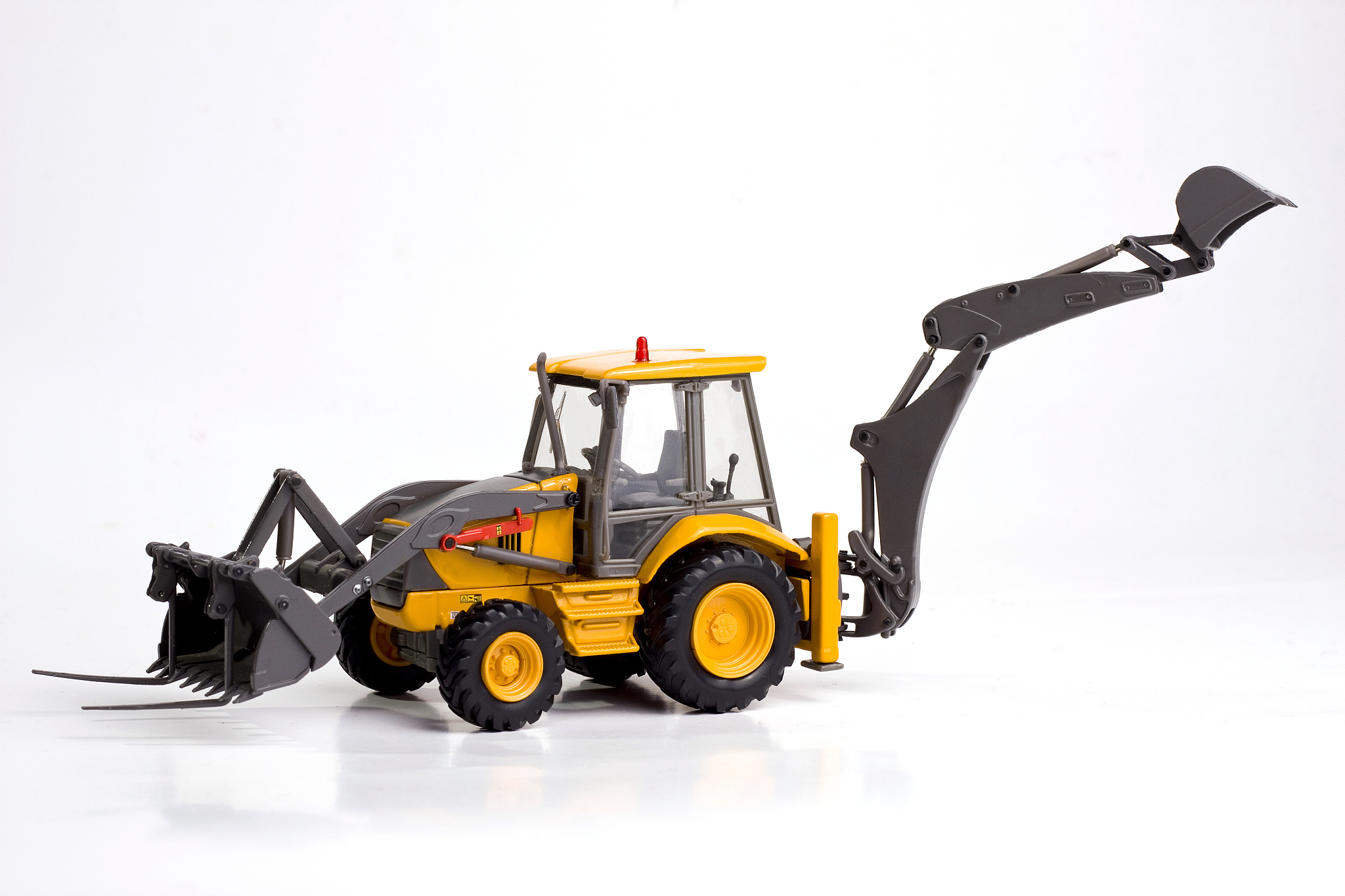 成都铁路工程学校工程机械运用与维修专业-培养高素质工程机械人才