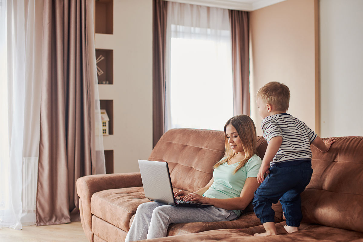 战胜急性扁桃体炎：陌生环境和恐慌情绪的心理应对指南