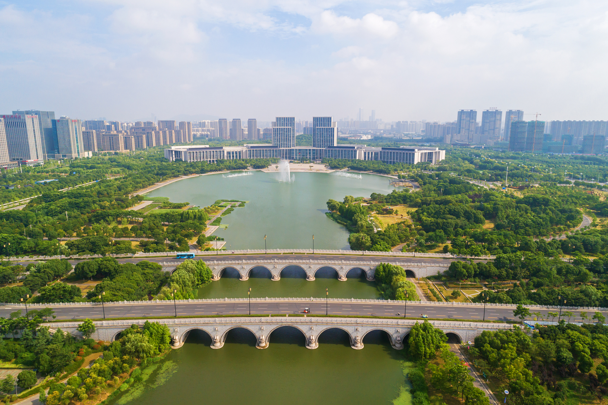 无锡面积多少？太湖水域面积多少？
