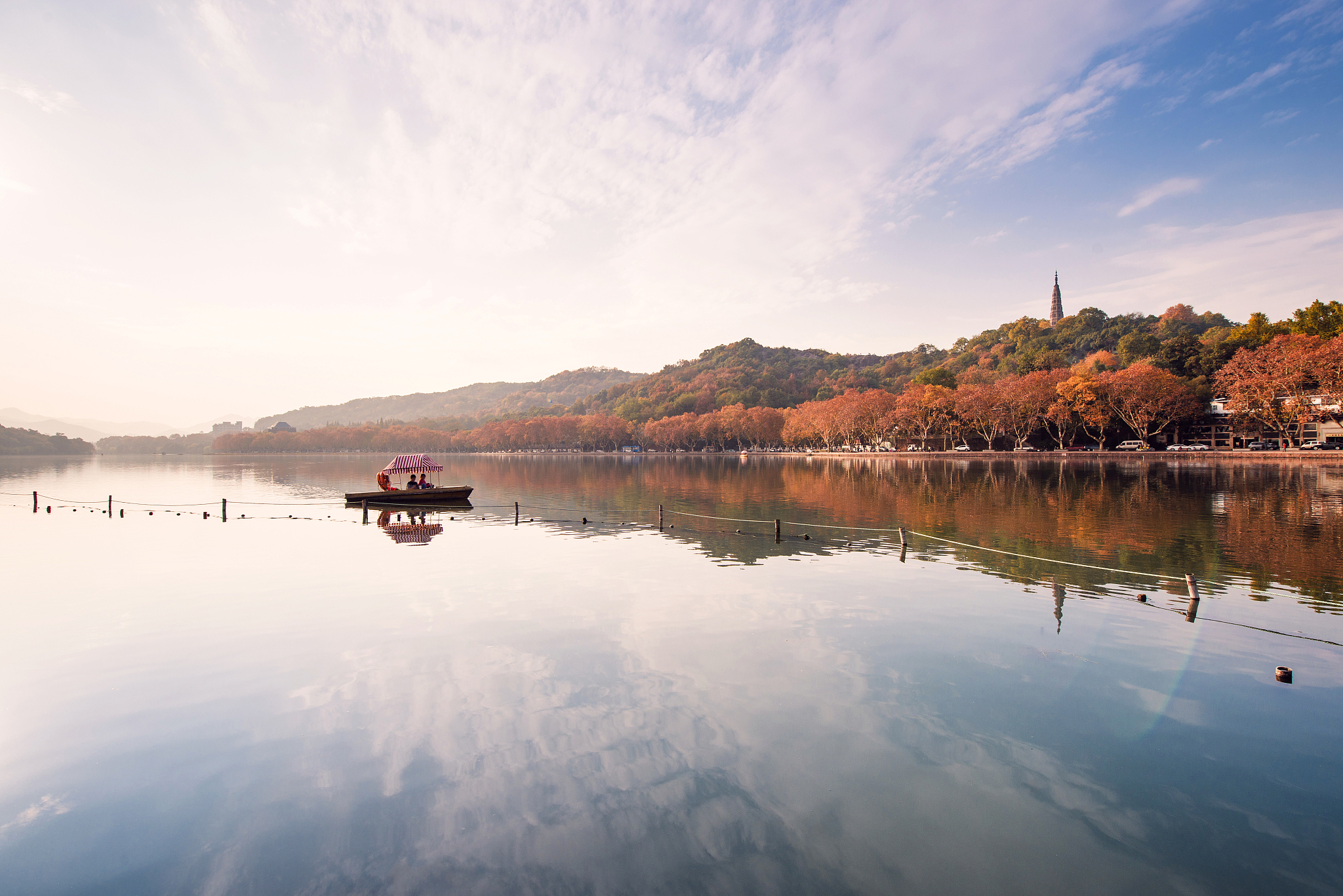 杭州官宣明天入秋！20条微博体评论带你感受秋意