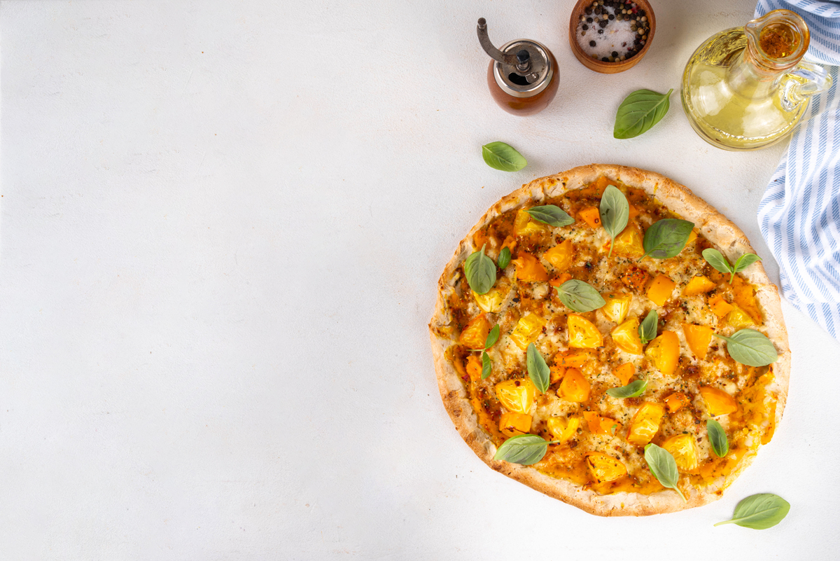 用pizza写长度为十二句的中国小学生能阅读的英文短文