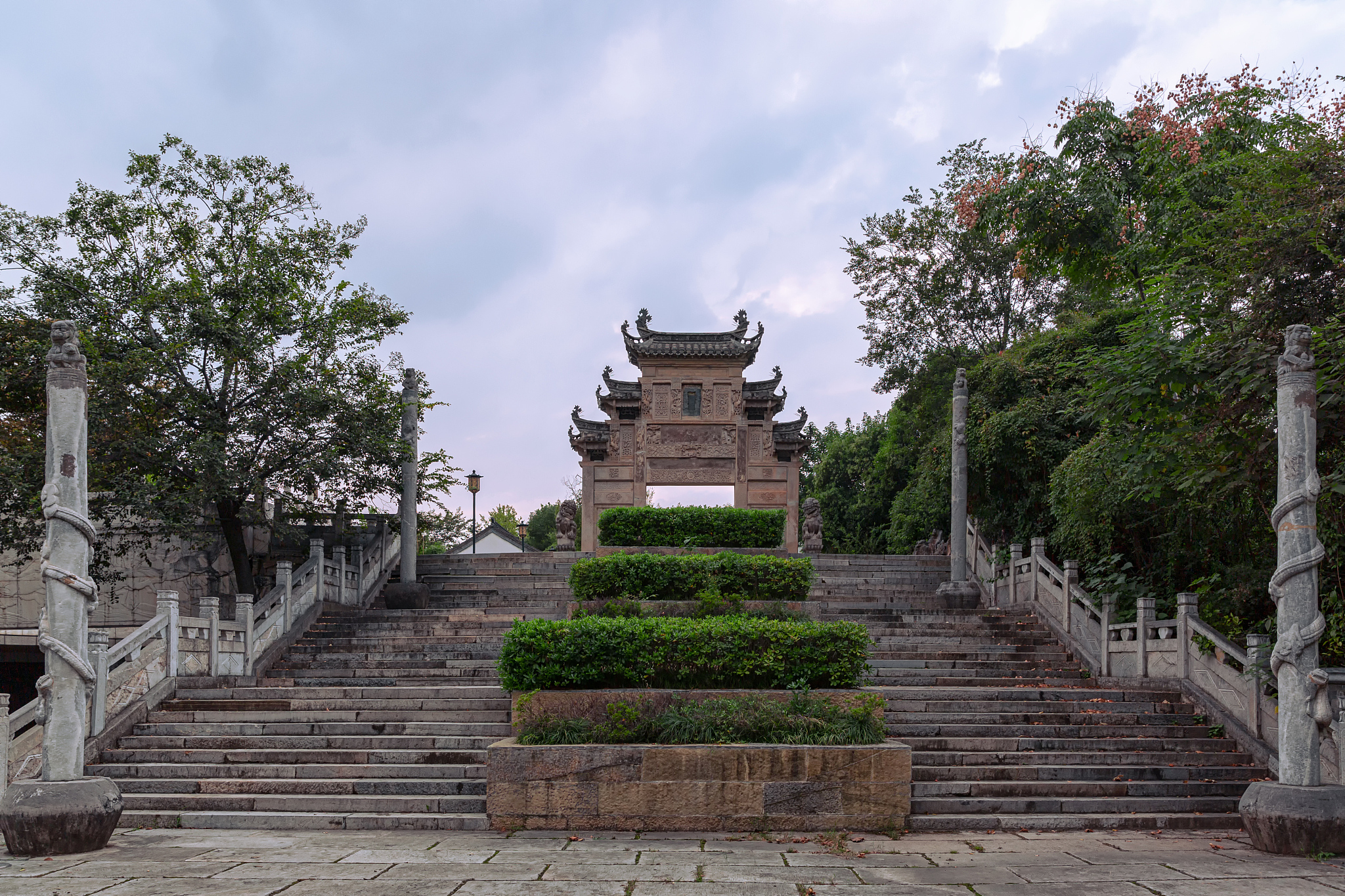 高州市有什么旅游资源