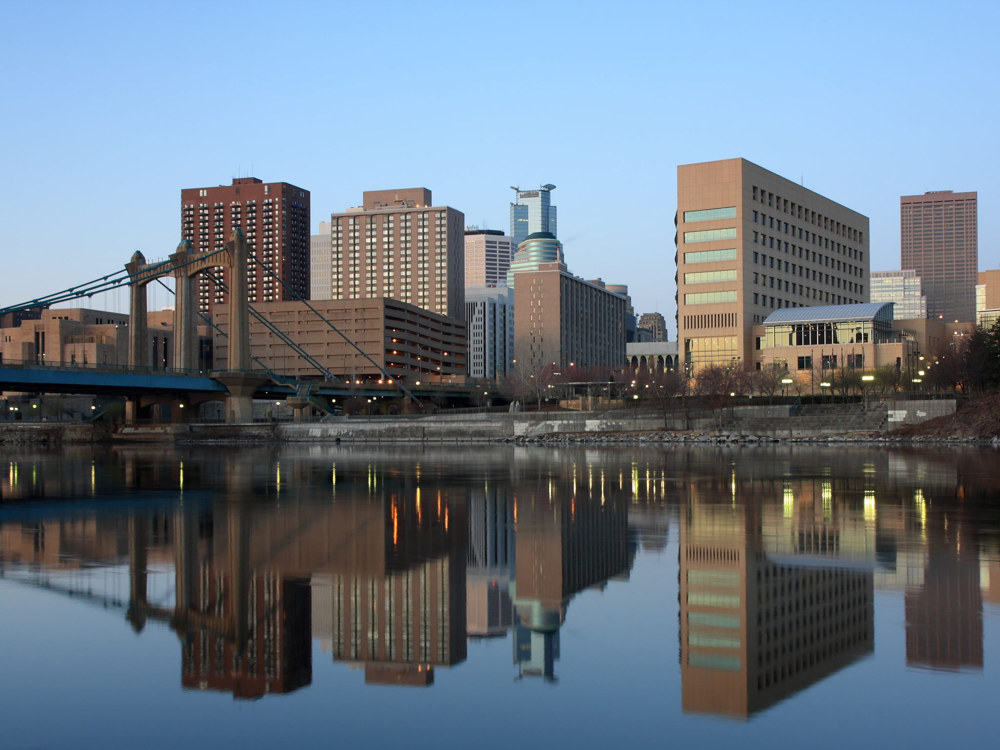 downtown minneapolis and water