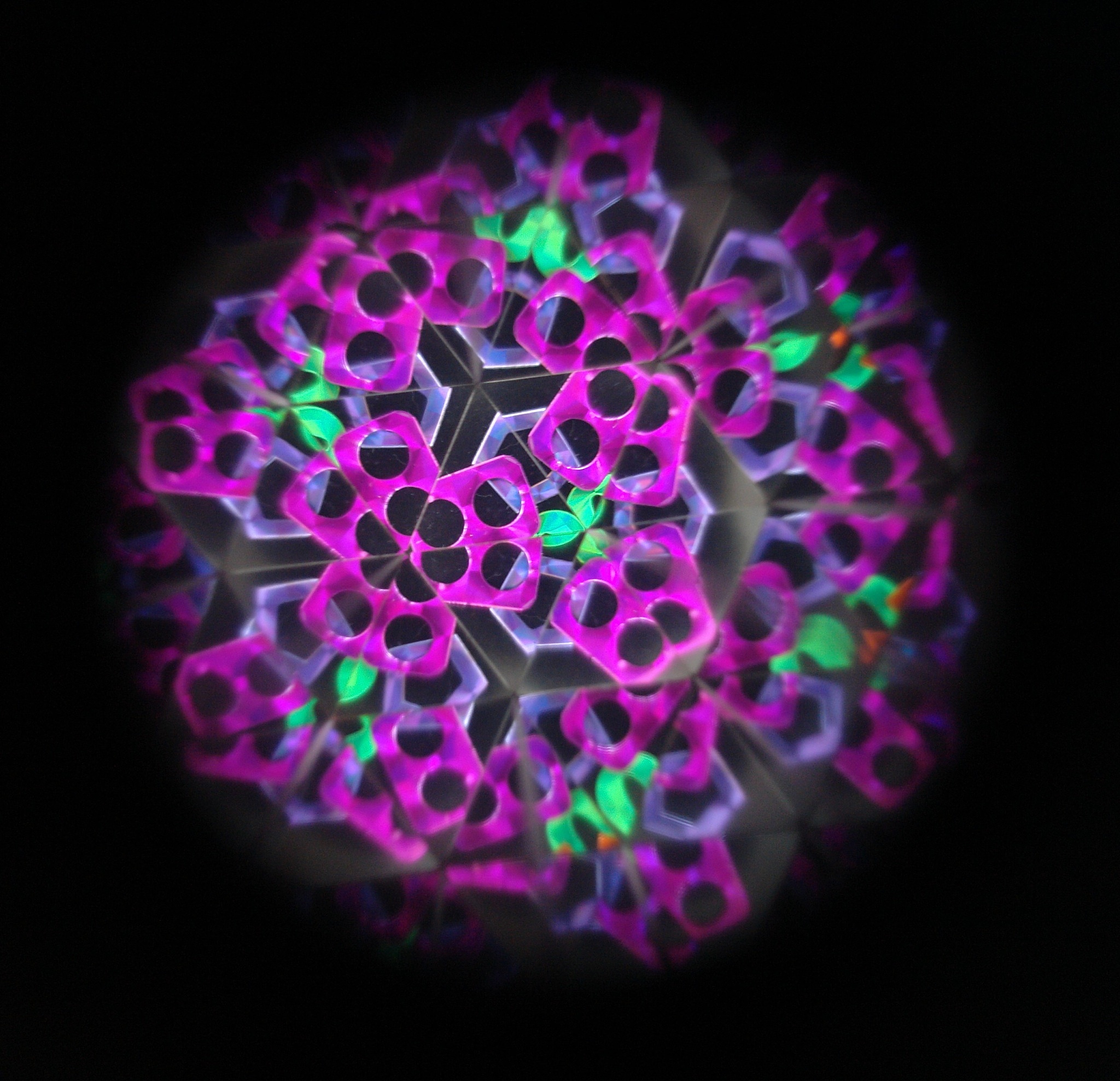 基于分形理论的变压器油中流注分叉特性动态演化规律研究如何计算分形维数和分形特征参数？具体说说大概1000字