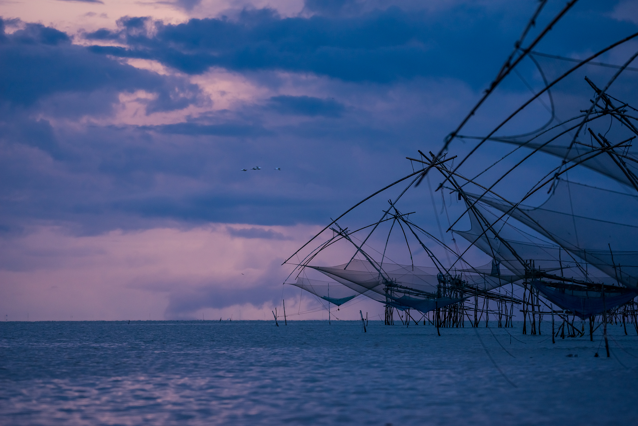 金色的鱼钩课文批注：渔夫的智慧与信念