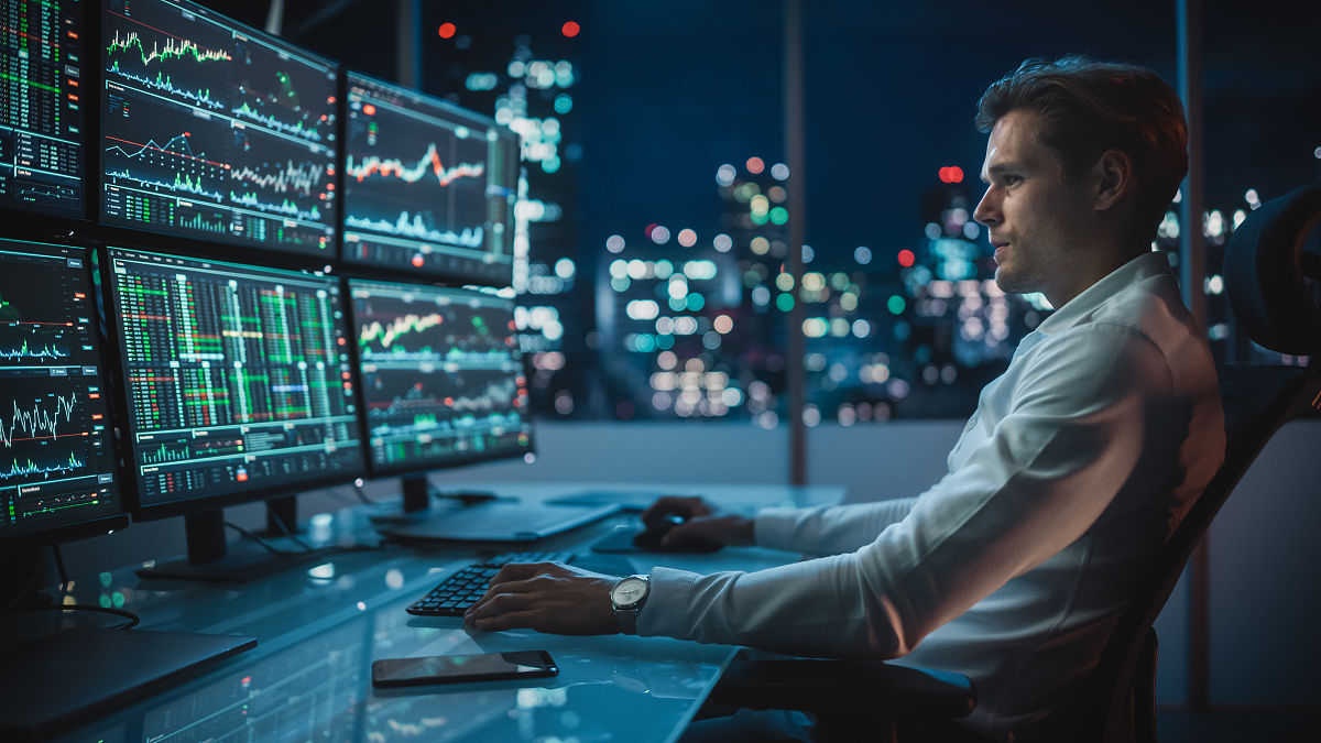 如何成为证券分析师