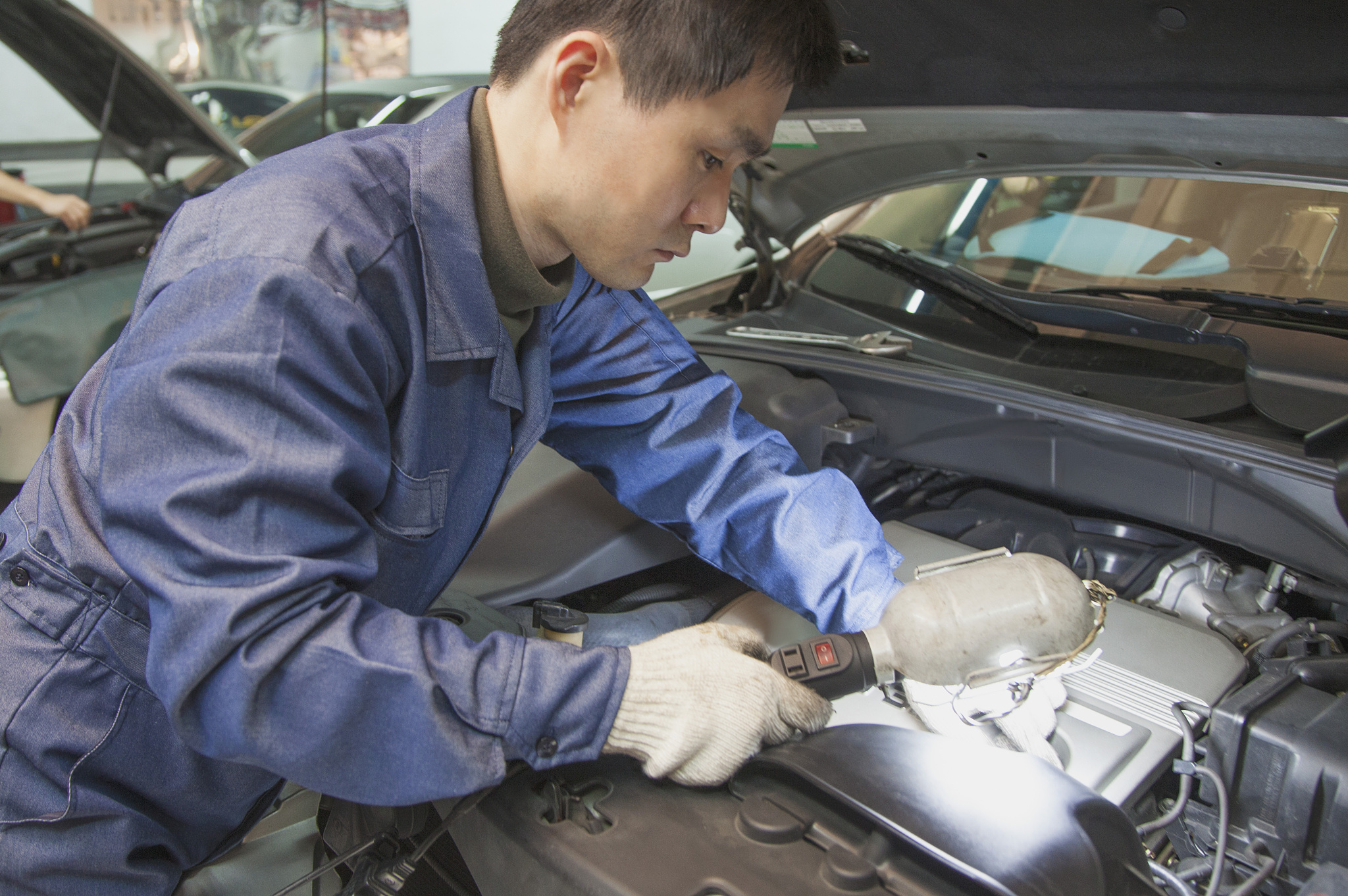 重庆怎么样才能学好汽车装饰与美容专业