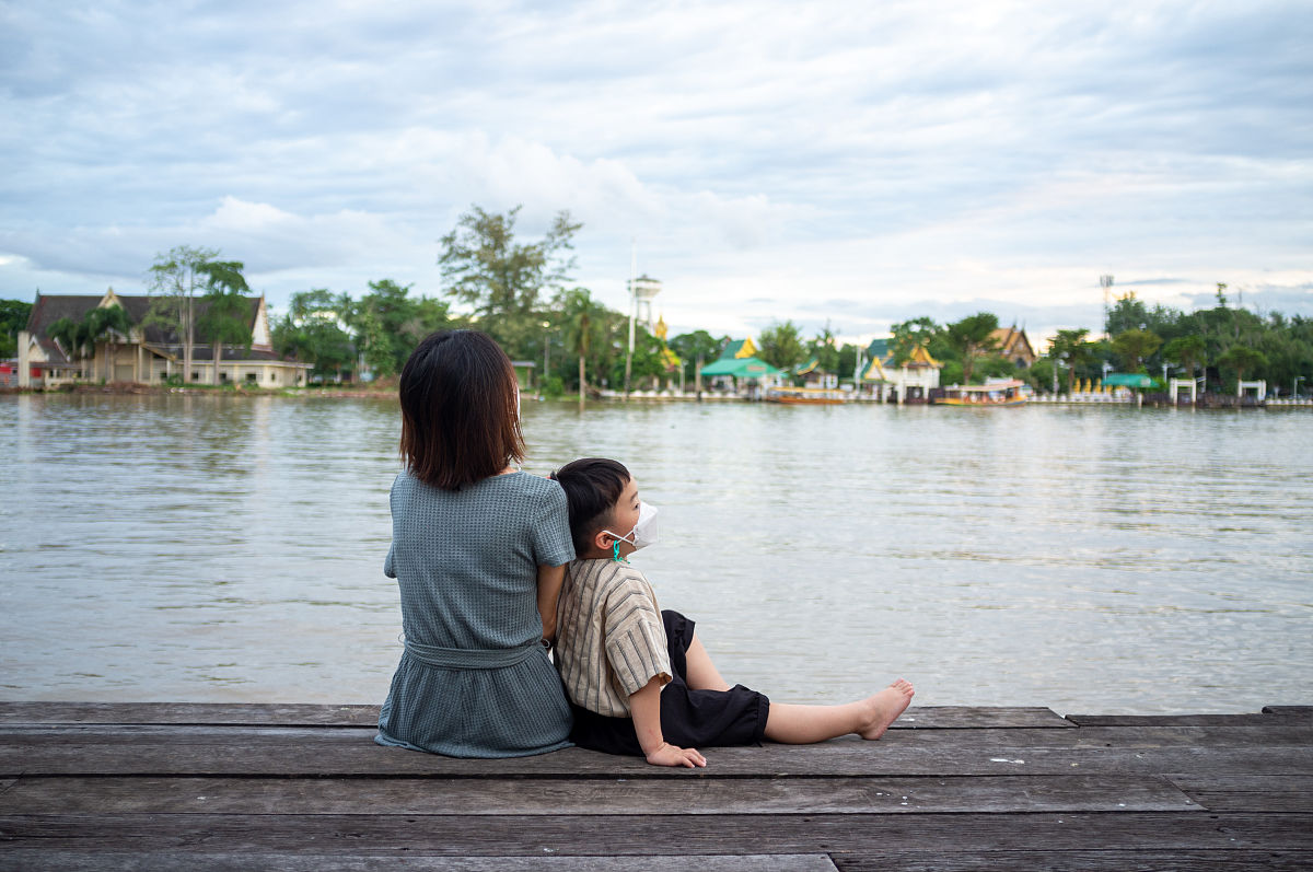 我喜欢的人半年不理我了最近她姐打电话给我让我好好照顾好自己好好赚钱