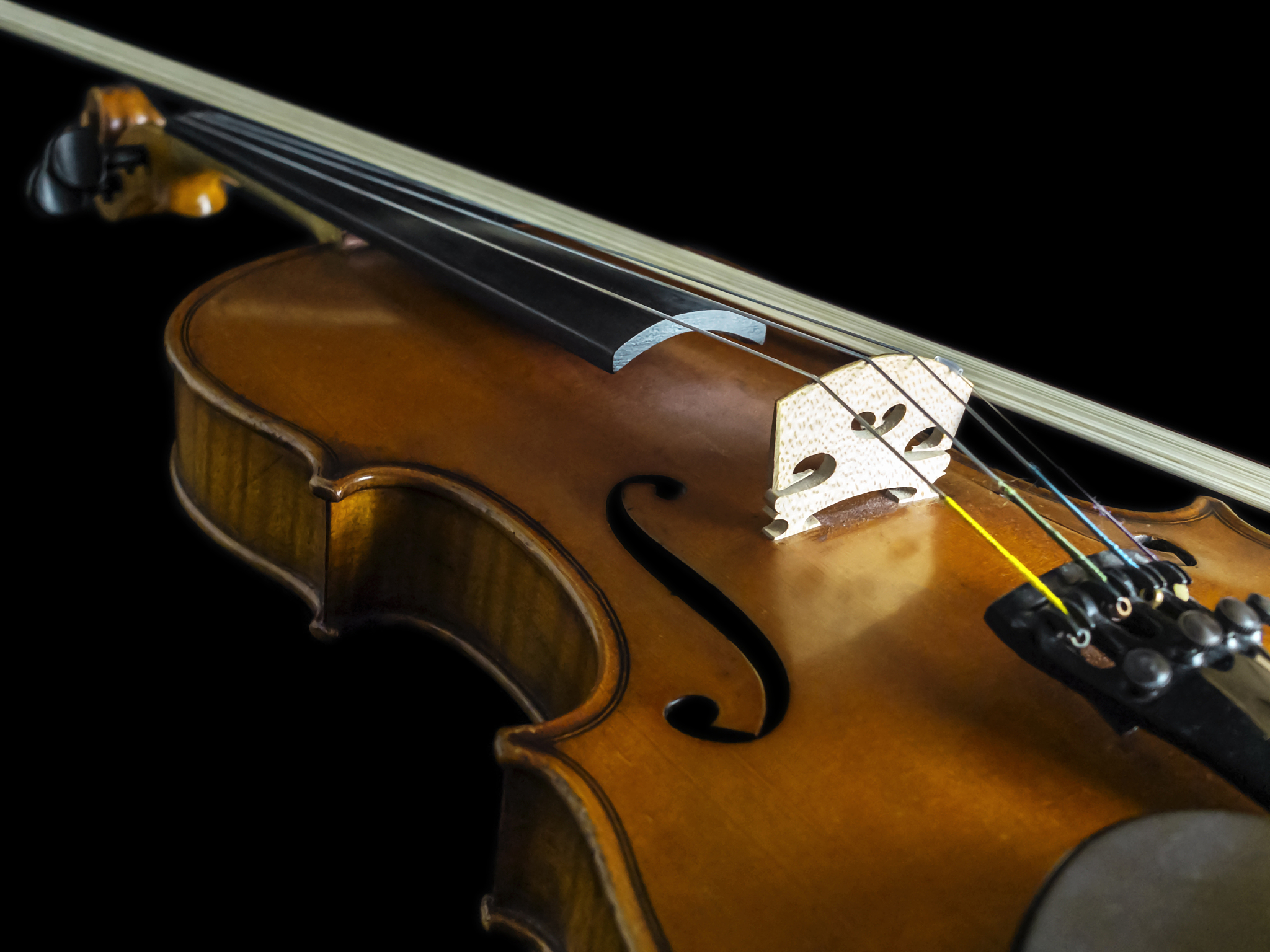 赫莱曼乐器：百年匠心，卓越音质