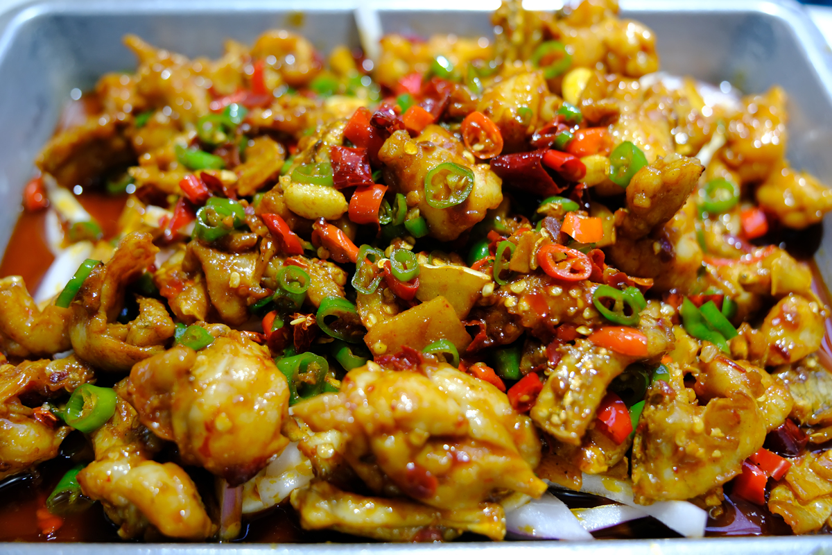 辣不唧儿是什么意思？东北方言揭秘辣味文化