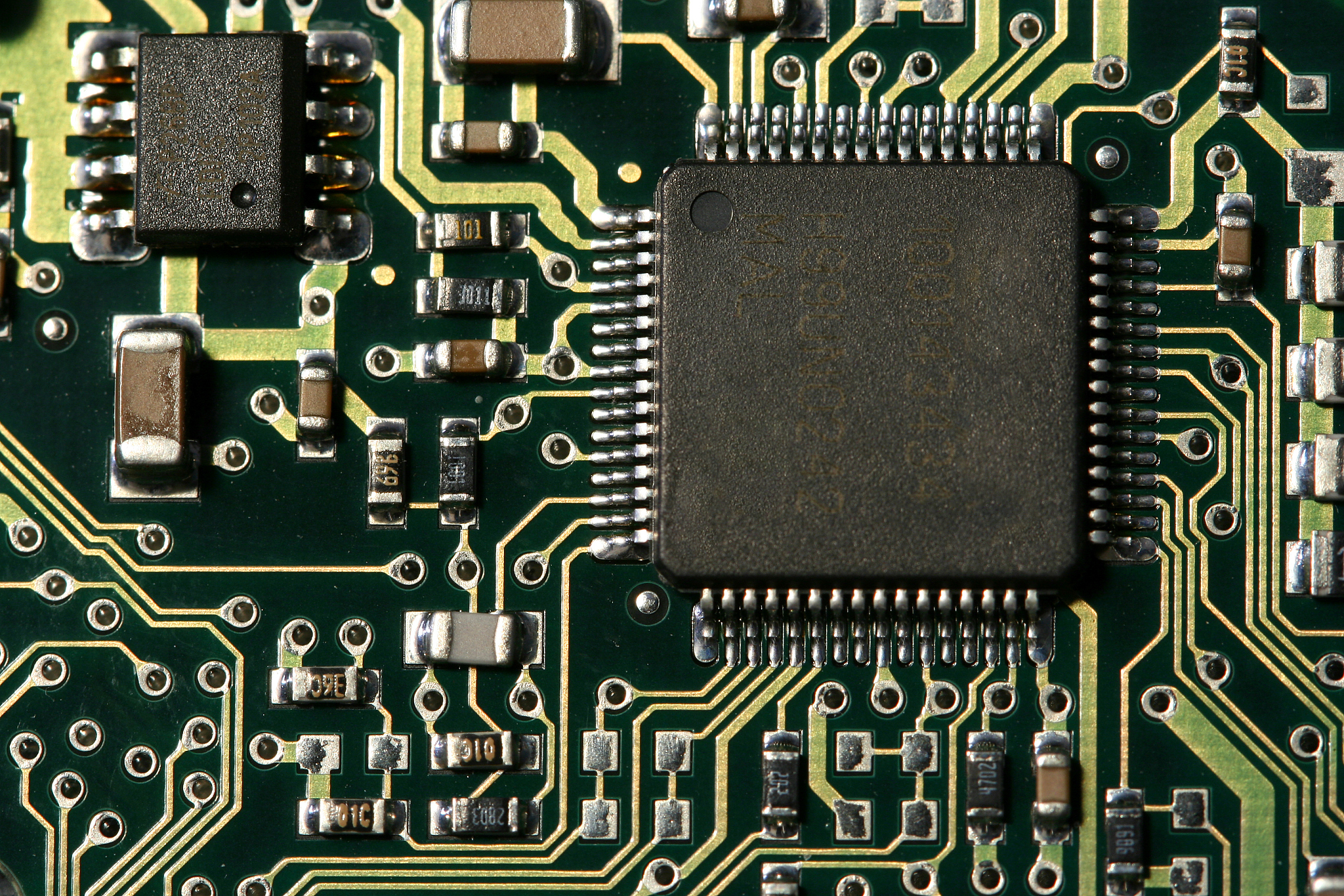 非平衡态情况下n跟p的关系？