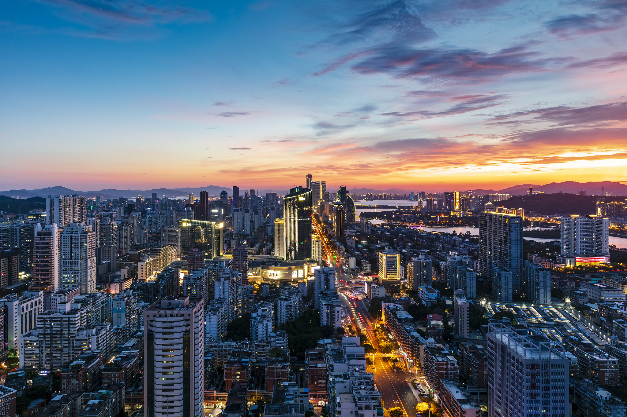 南昌 vs 太原：省会城市经济对比分析