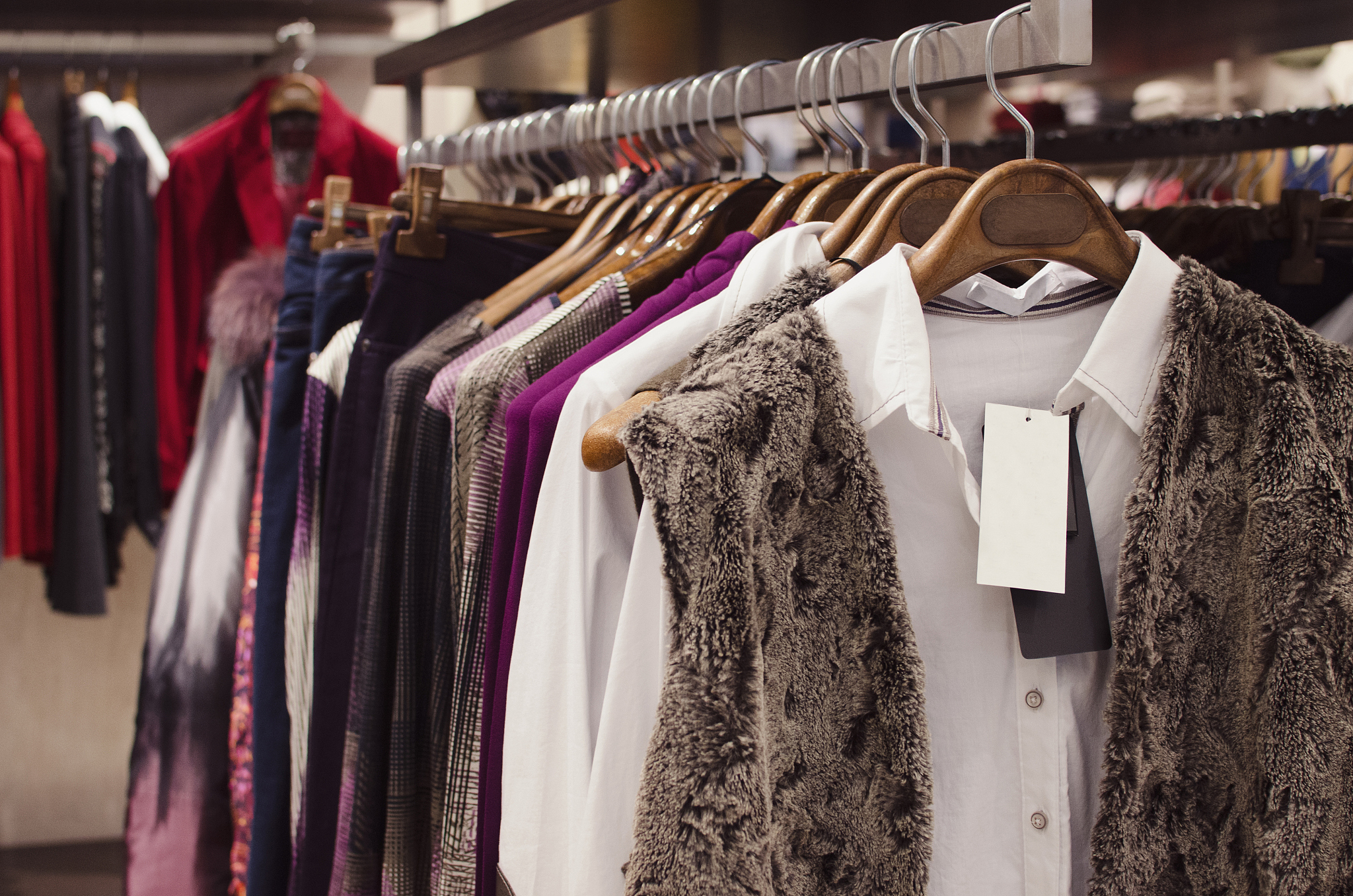 服装店,<strong>女人</strong>,英文字母m,仓库,水平画幅,顾客,商店,裁缝,商业金融和