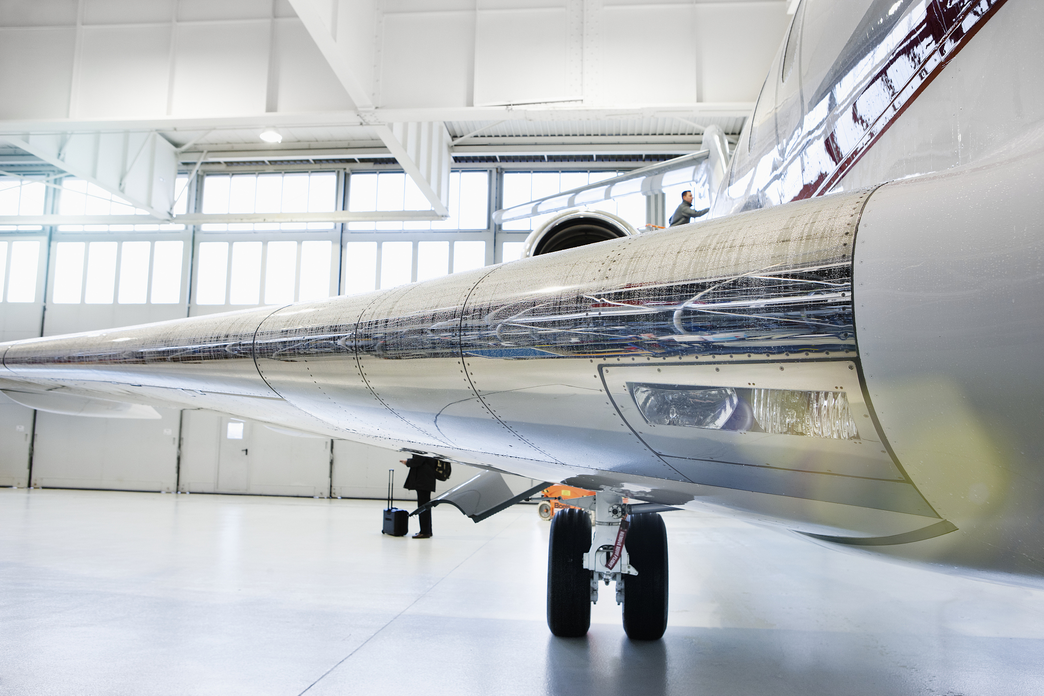 飞机不再金属专制 复合材料占比已超金属