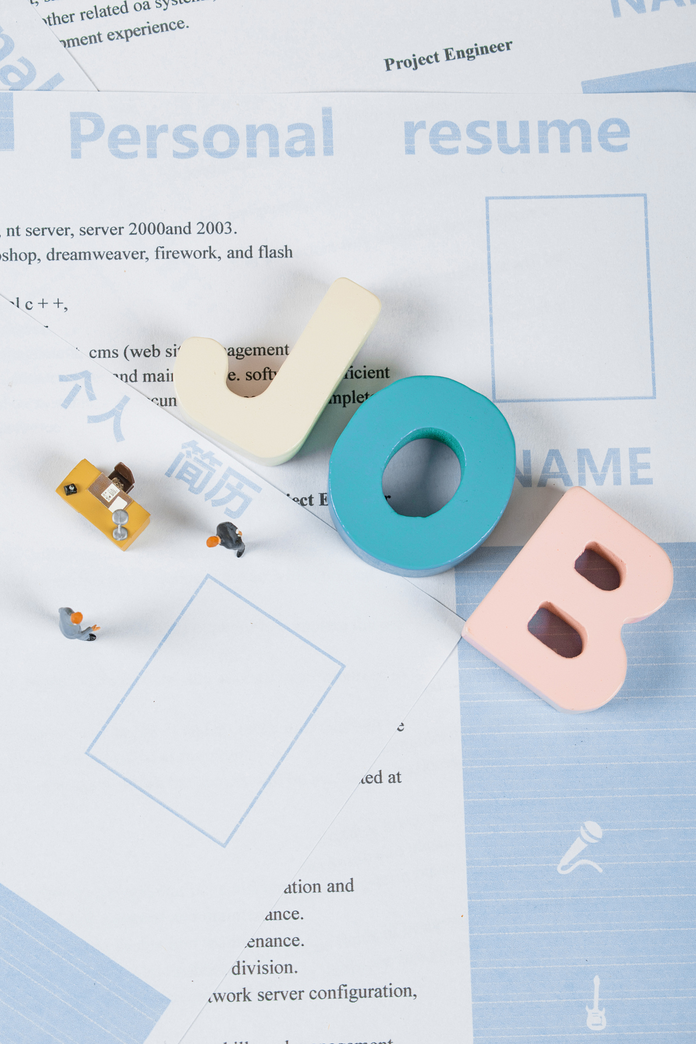 刚毕业车辆管理专业学生，如何写简历突出服务员优势？