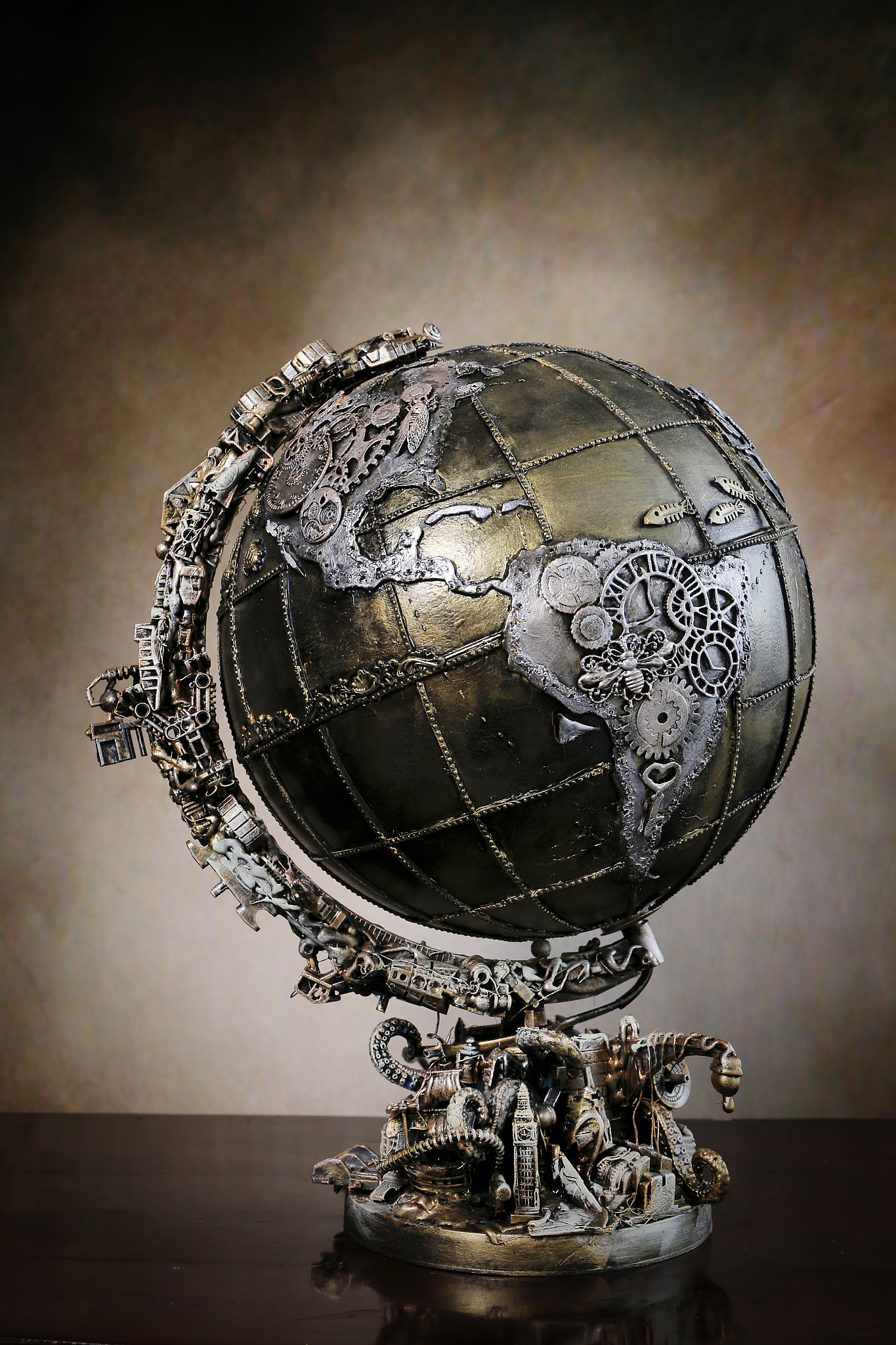 world map and the treasure map