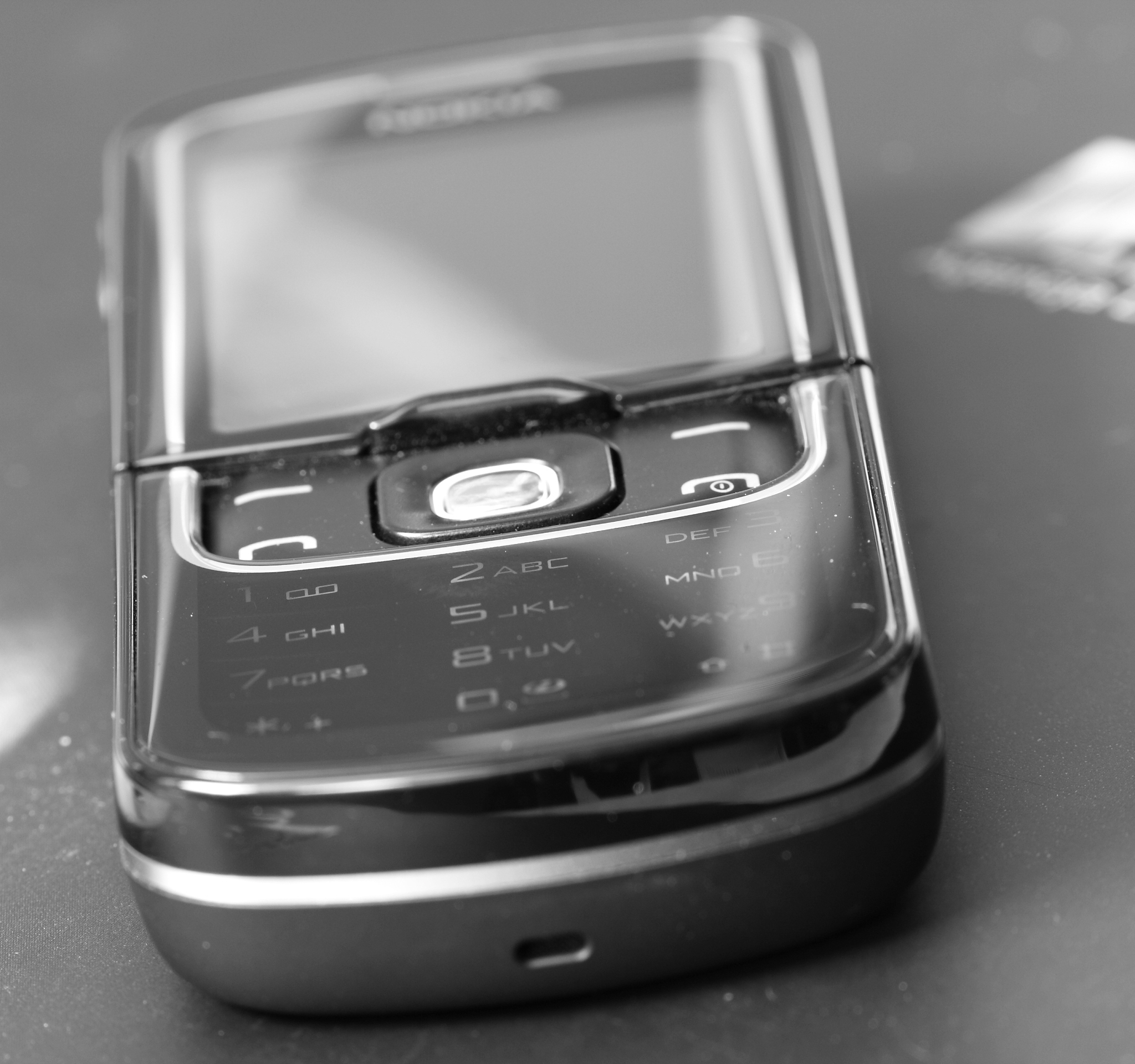 诺基亚N81(n81诺基亚(一款经典音乐手机))