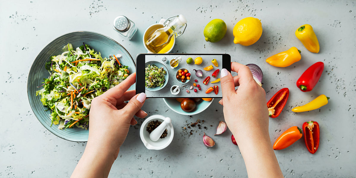 智能输液系统营销渠道：医院、代理商、互联网、展会和社交媒体